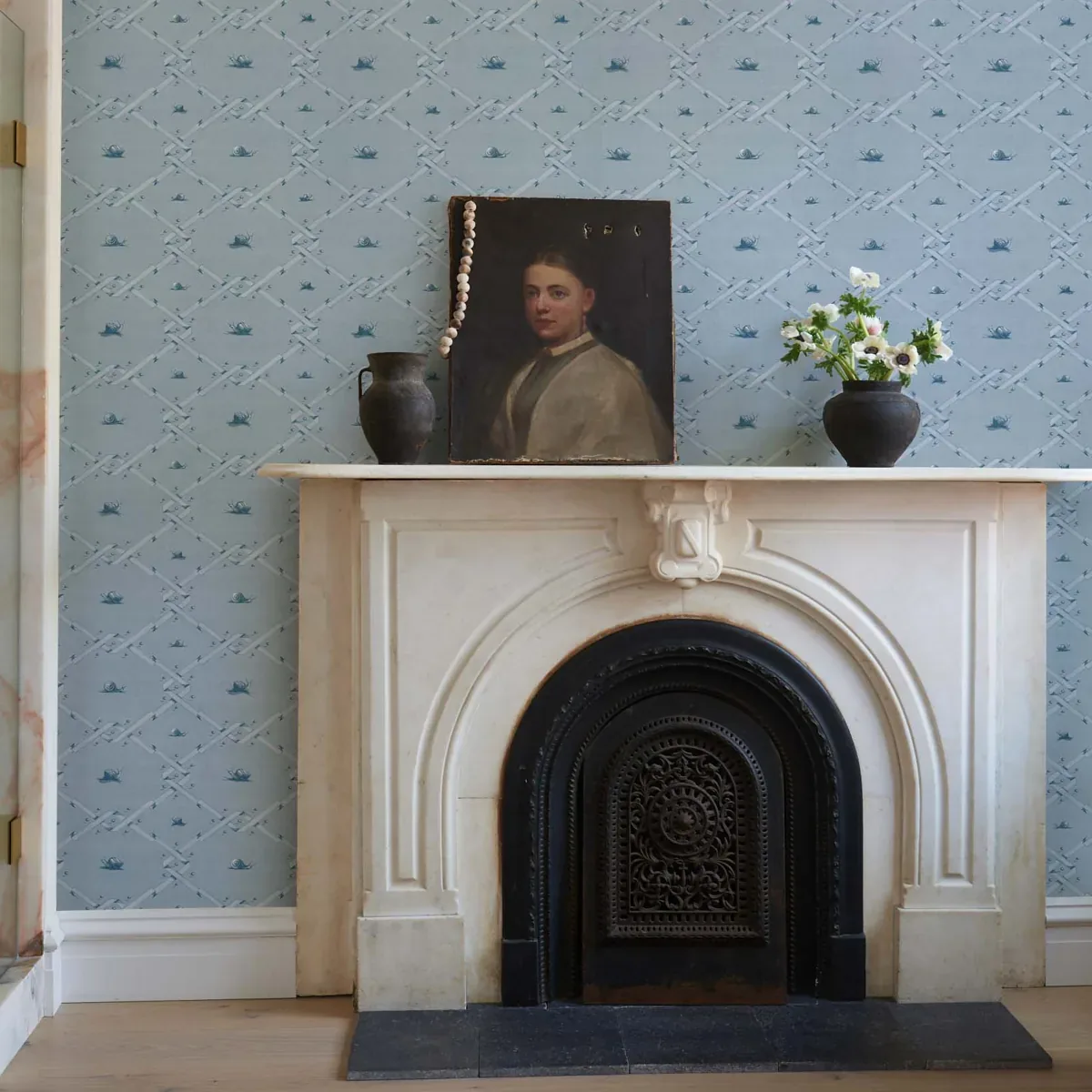 OUVREZ MOI - BLUE Schumacher Wallpaper | Wallpaper Twins OUVREZ MOI BLUE Schumacher Wallpaper wallpaper - SKU 5014510