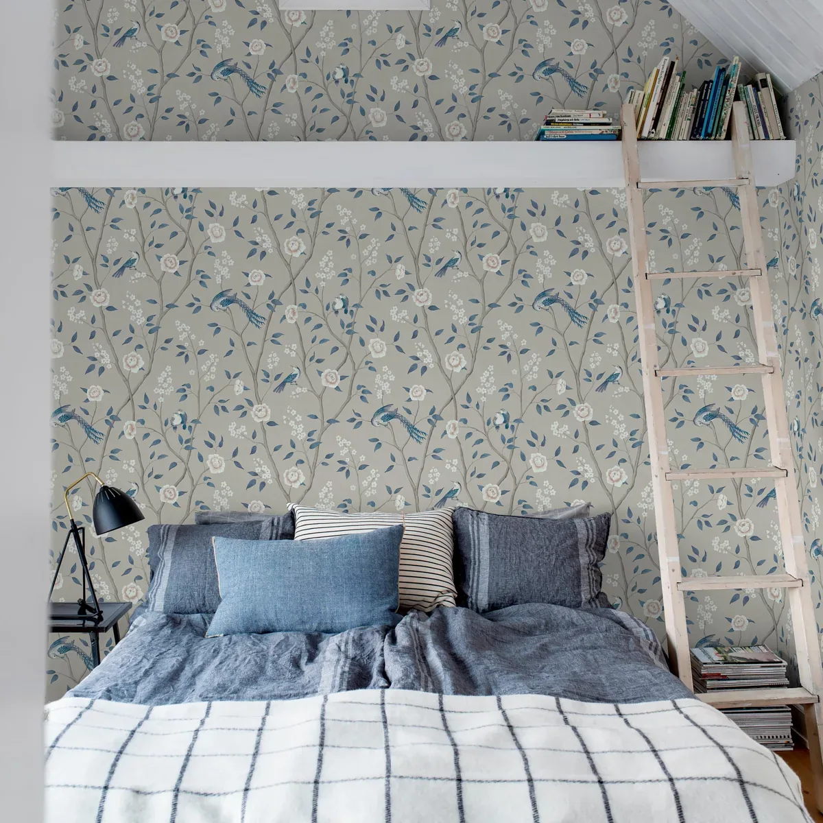 PARADISE BIRDS TURQUOISE SHIMMER Schumacher Wallpaper wallpaper - SKU 6143