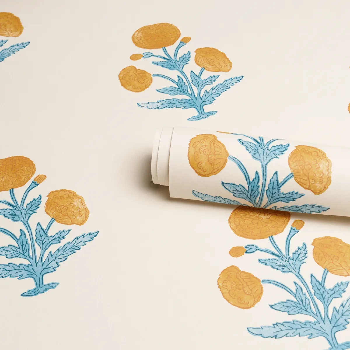 Poppy Print - MUSTARD & SKY Schumacher Wallpaper | Wallpaper Poppy Print MUSTARD & SKY Schumacher Wallpaper wallpaper - SKU 5017981