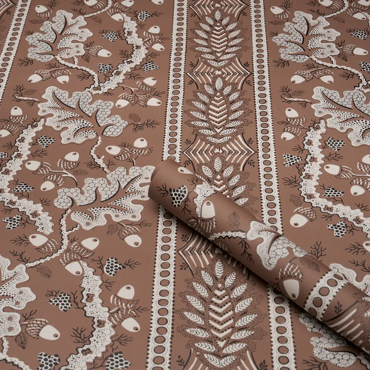RICHMOND HOUSE MOCHA Schumacher Wallpaper wallpaper - SKU 5017011