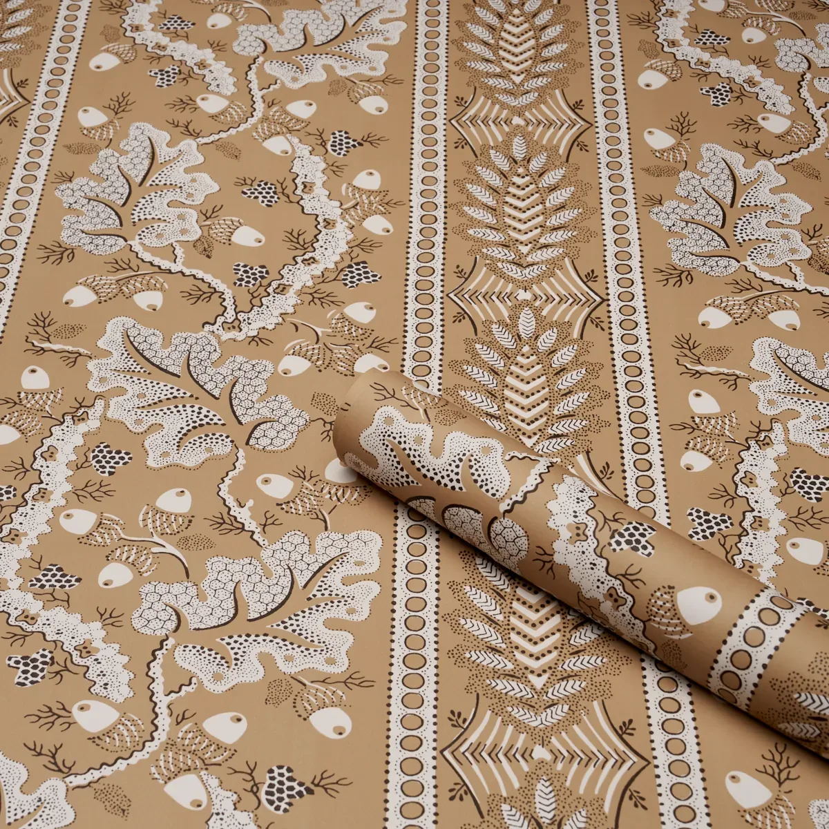 RICHMOND HOUSE SAFFRON Schumacher Wallpaper wallpaper - SKU 5017010