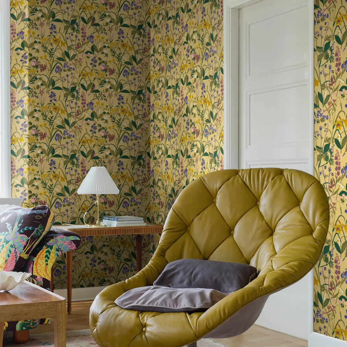 ROS OCH LILJA - OCHRE Schumacher Wallpaper | Wallpaper Twins ROS OCH LILJA OCHRE Schumacher Wallpaper wallpaper - SKU 1963