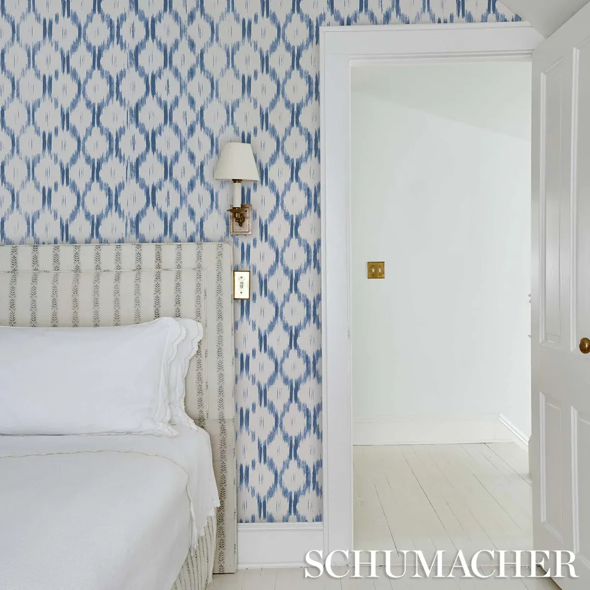 SANTA MONICA - INDIGO Schumacher Wallpaper | Wallpaper Twins SANTA MONICA INDIGO Schumacher Wallpaper wallpaper - SKU 5014370