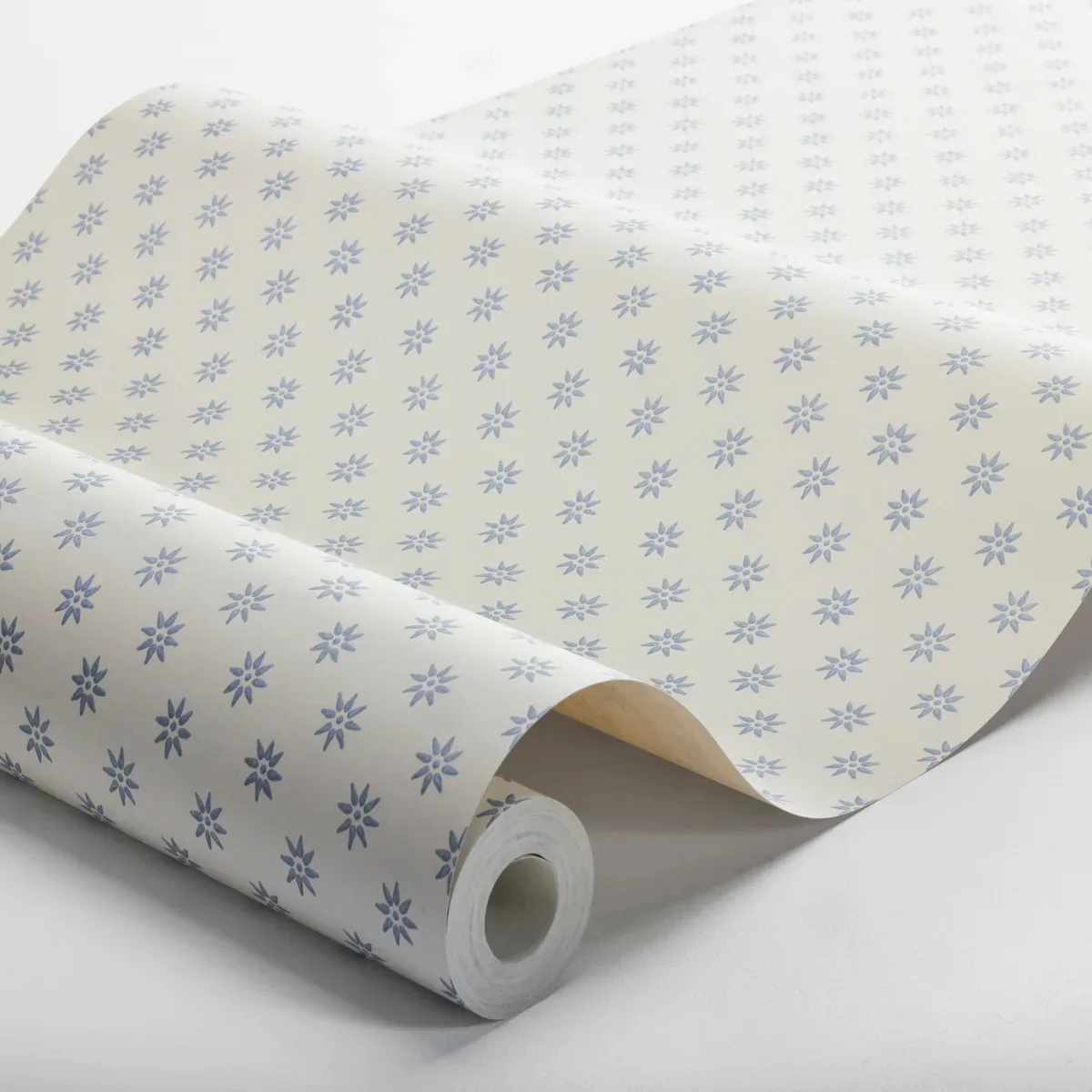 SKOGSSTJÄRNA BLUE Schumacher Wallpaper wallpaper - SKU 5810