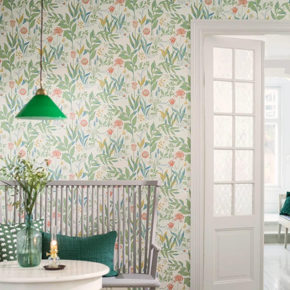 SPRING GARDEN IVORY MULTI Schumacher Wallpaper wallpaper - SKU 7218