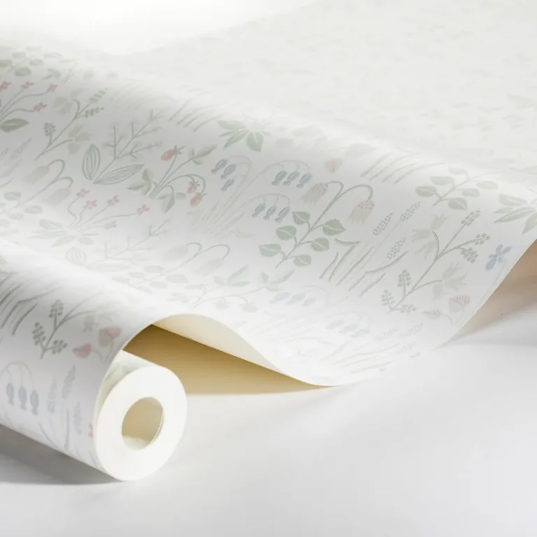 Schumacher STRAWBERRY FIELD wallpaper, color IVORY, SKU 7217