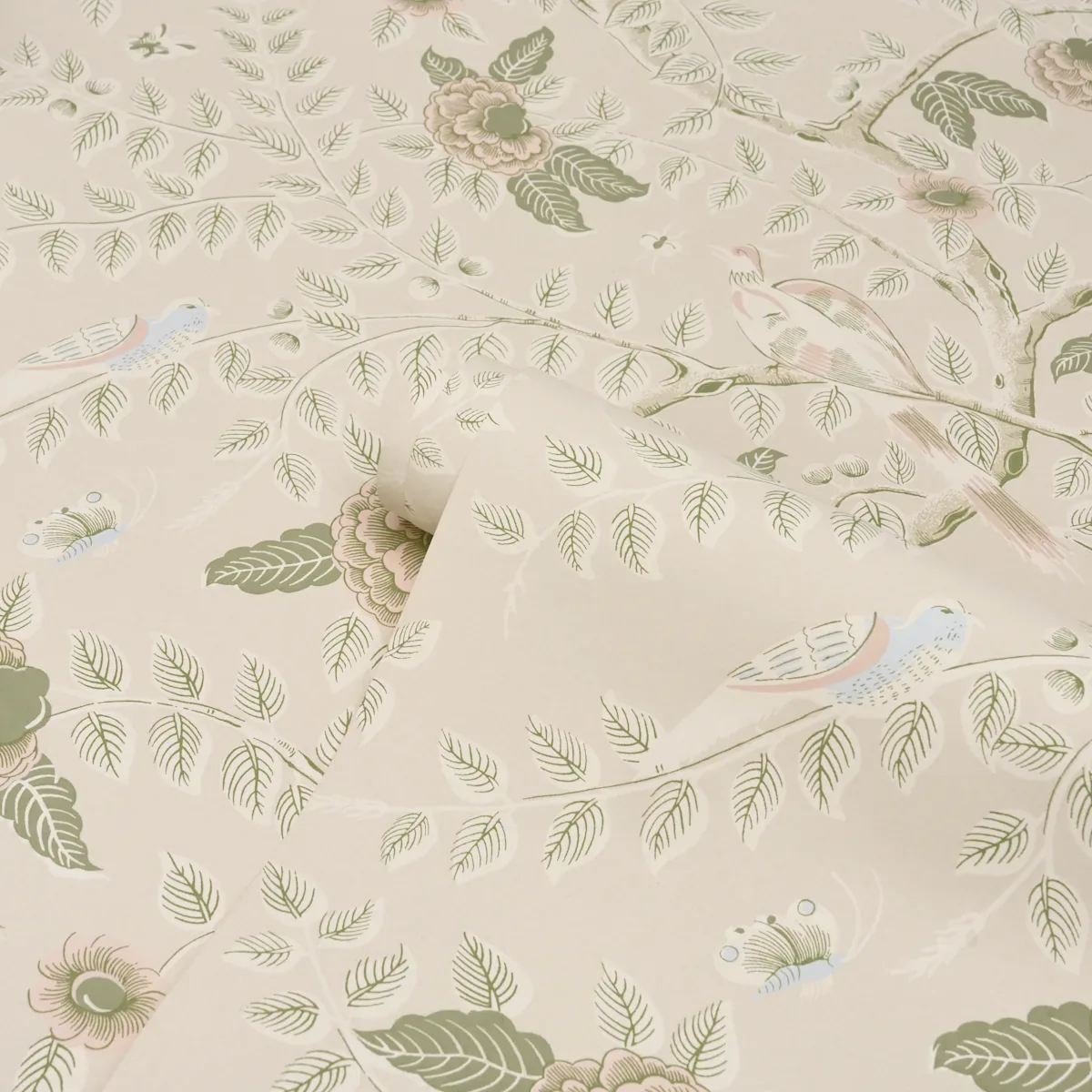 TOLE BIRD - PETAL Schumacher Wallpaper | Wallpaper Twins TOLE BIRD PETAL Schumacher Wallpaper wallpaper - SKU 5017541