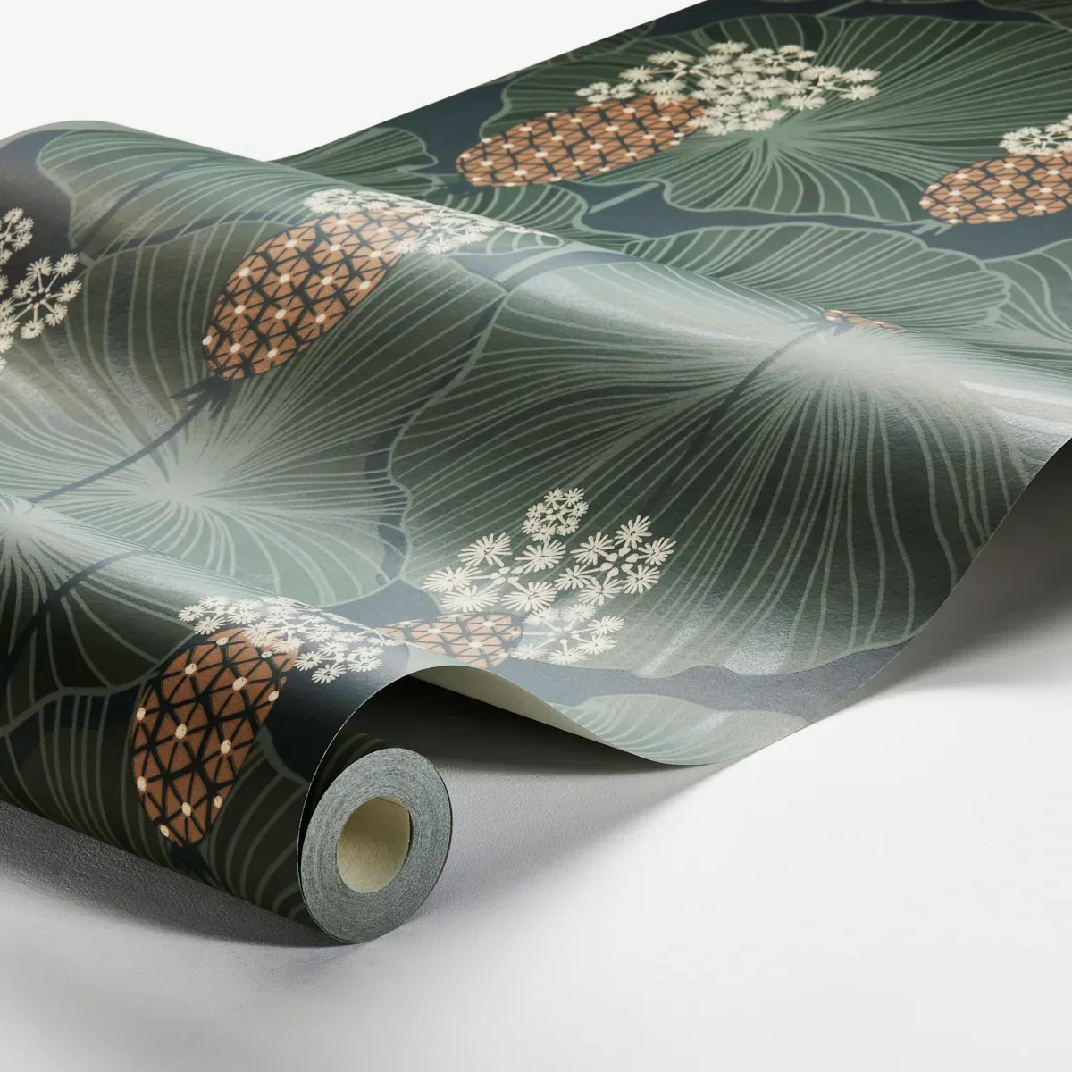 UMBRELLA LEAVES - NAVY Schumacher Wallpaper | Wallpaper Twin UMBRELLA LEAVES NAVY Schumacher Wallpaper wallpaper - SKU 3119