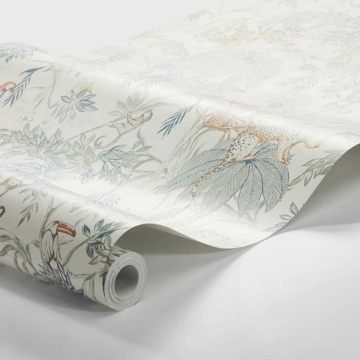 WILD JUNGLE - MULTI Schumacher Wallpaper | Wallpaper Twins WILD JUNGLE MULTI Schumacher Wallpaper wallpaper - SKU 7462