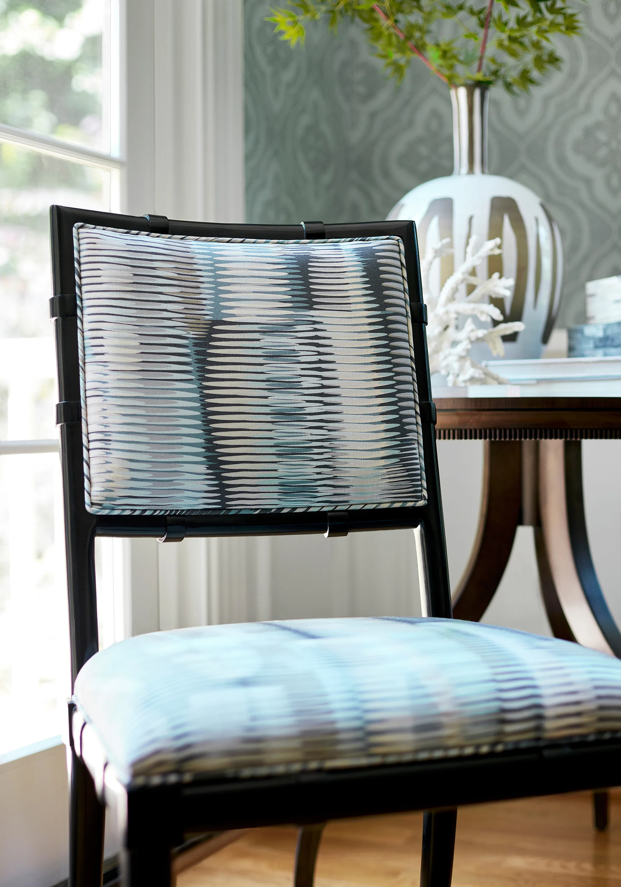 Thibaut Alcantara in Aqua and Black (F92953)