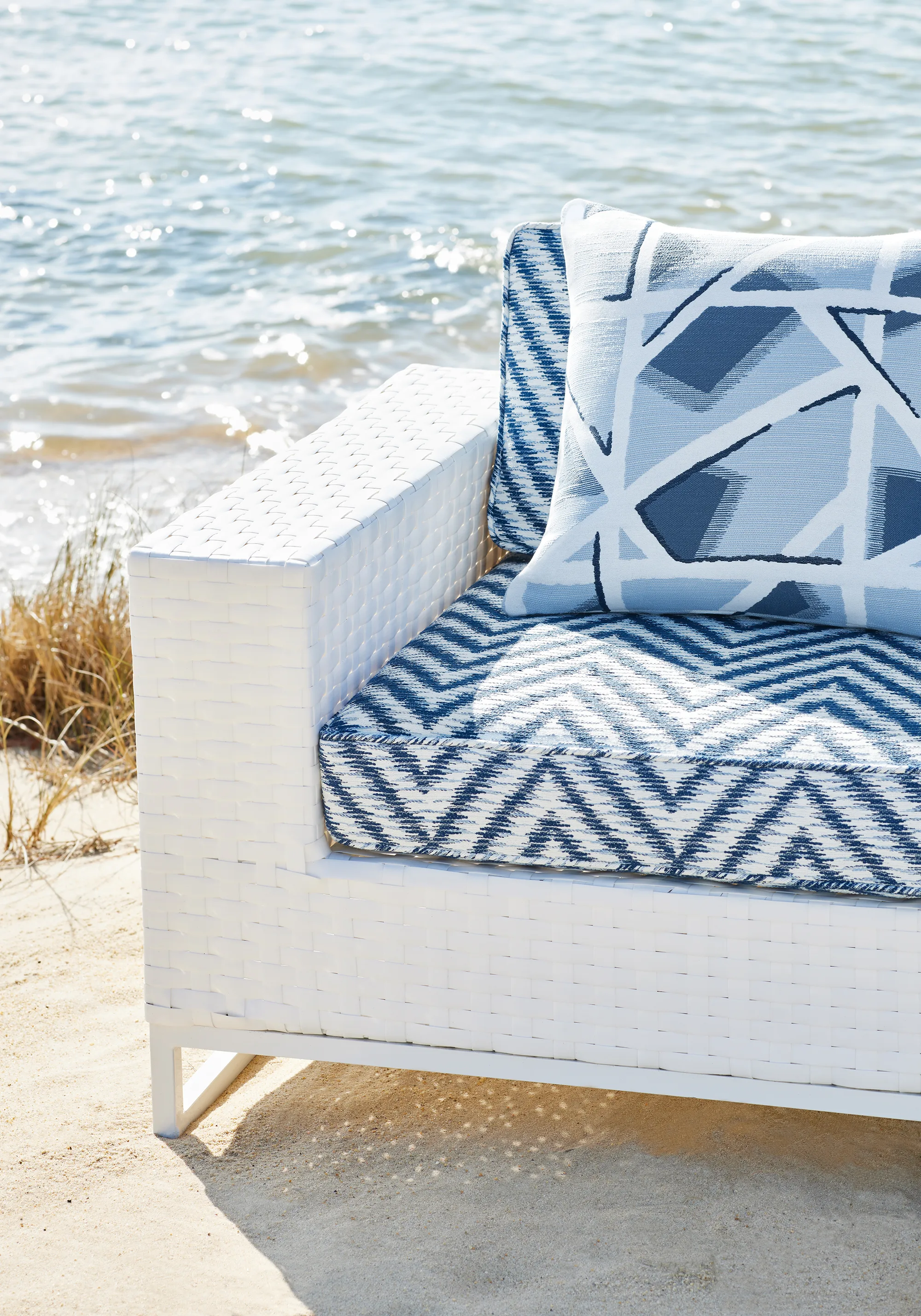 Thibaut Aliso in Navy (W8819)