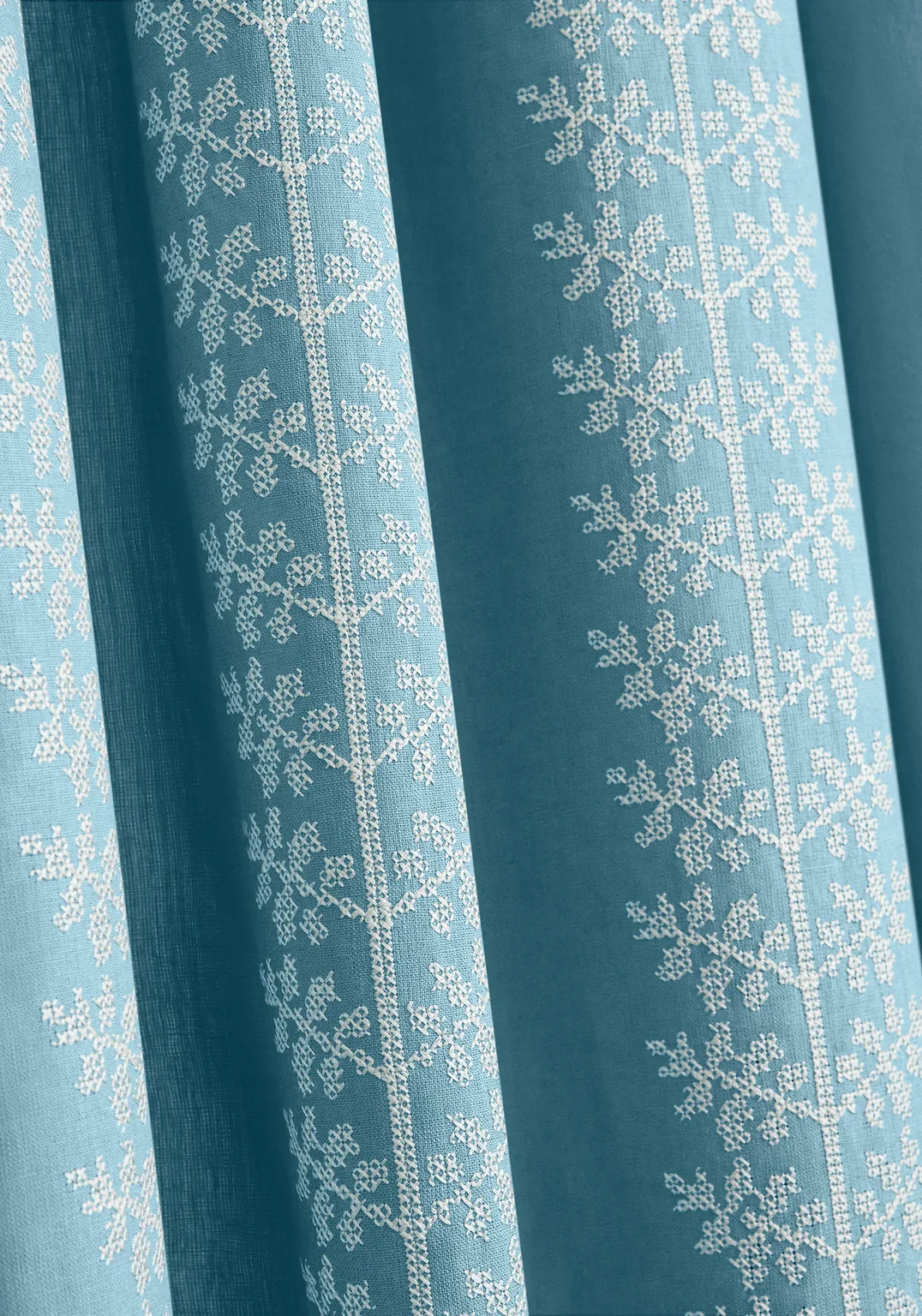 Thibaut Amble Embroidery in Mineral (W710507)