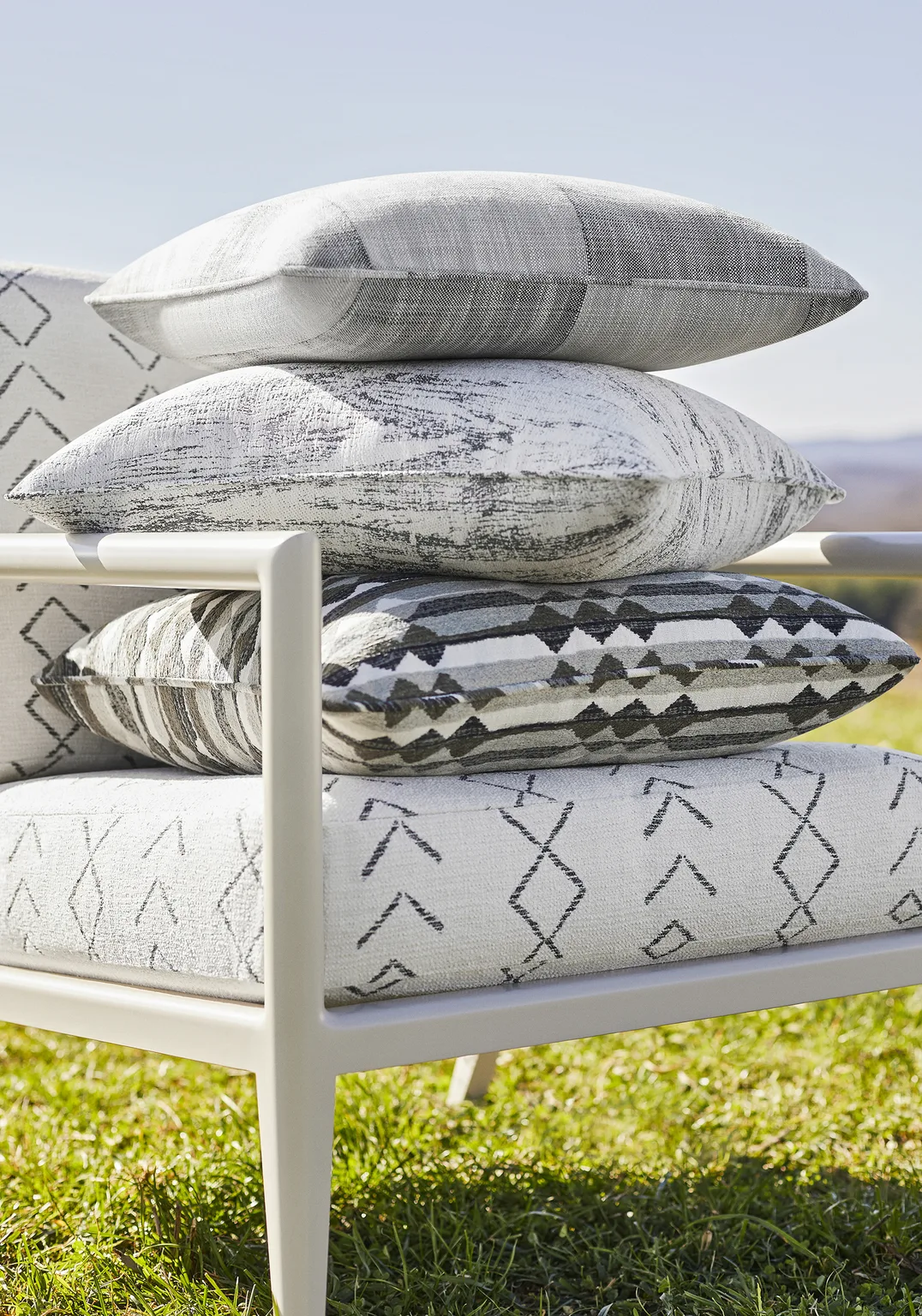 Thibaut Anasazi in Charcoal (W78363)