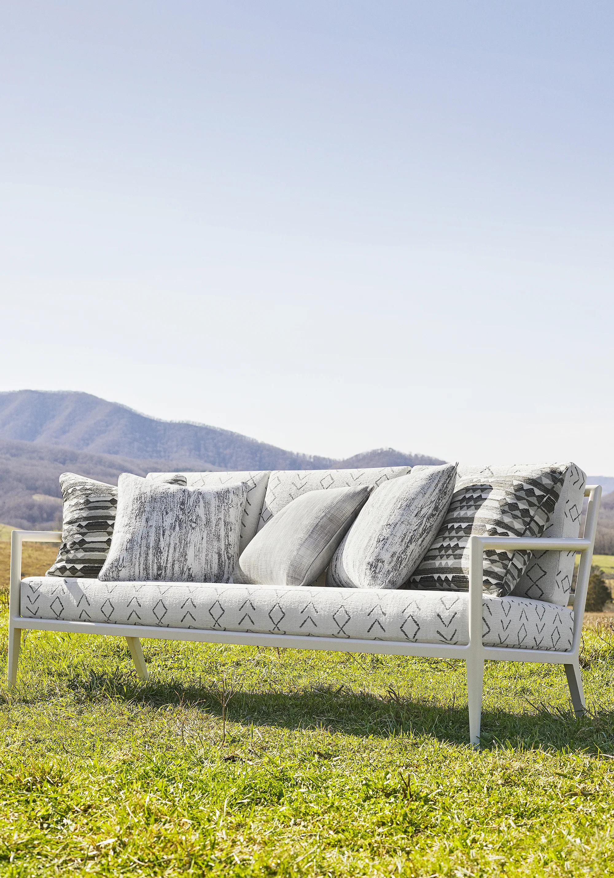Thibaut Anasazi in Charcoal (W78363)