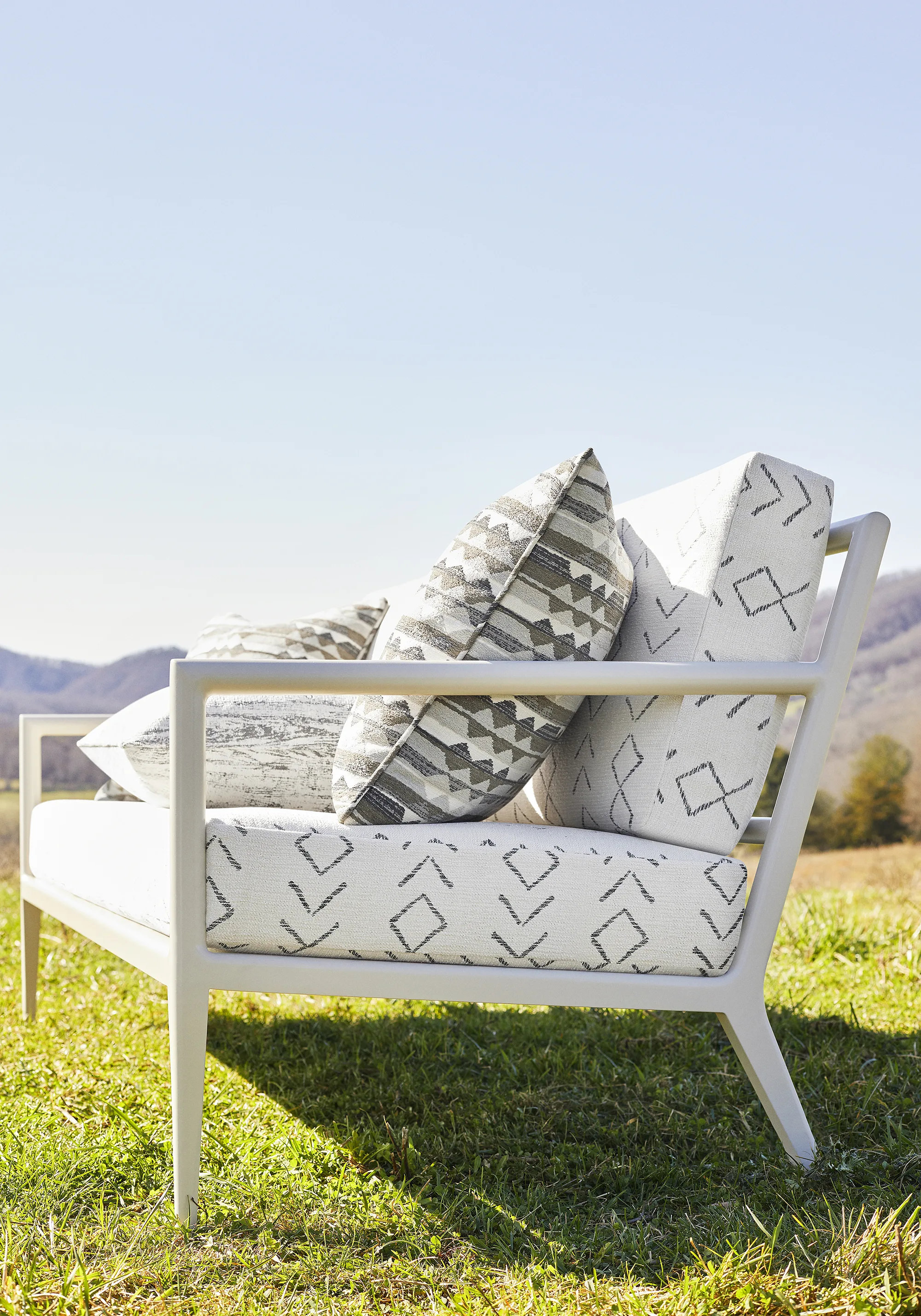 Thibaut Anasazi in Charcoal (W78363)