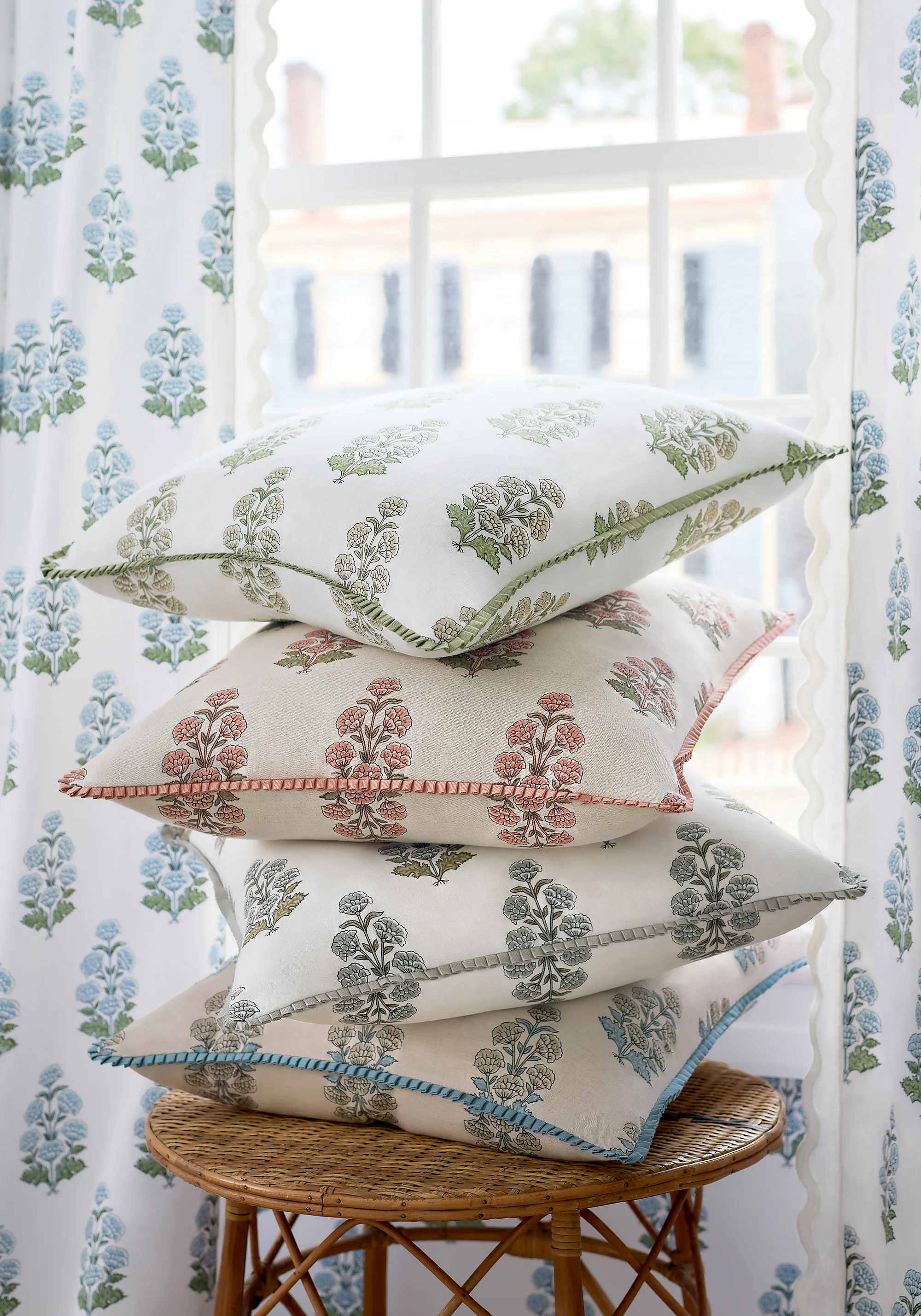 Thibaut Audrey in Grey (F910520)