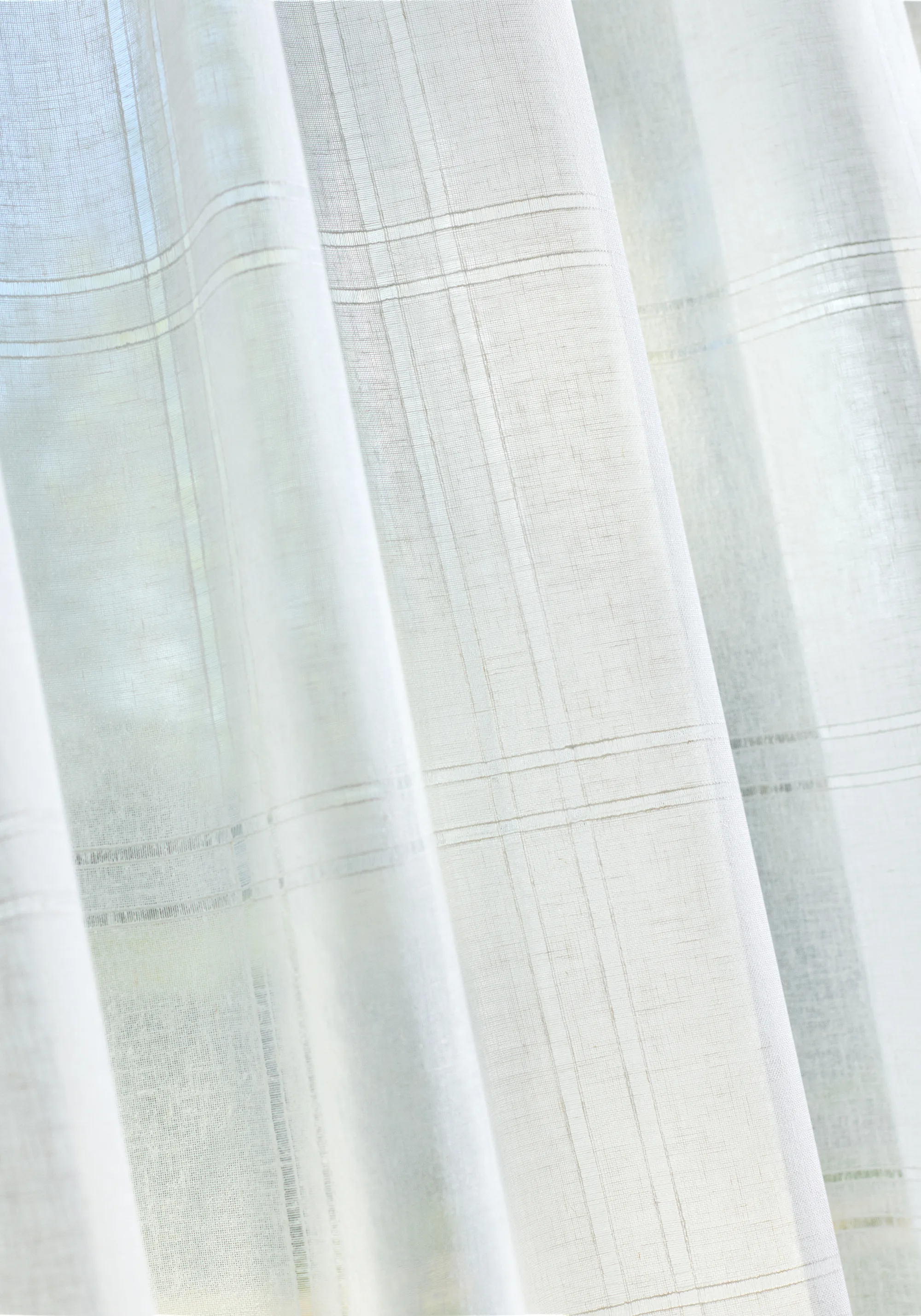 Thibaut Benson in Platinum (FWW8263)