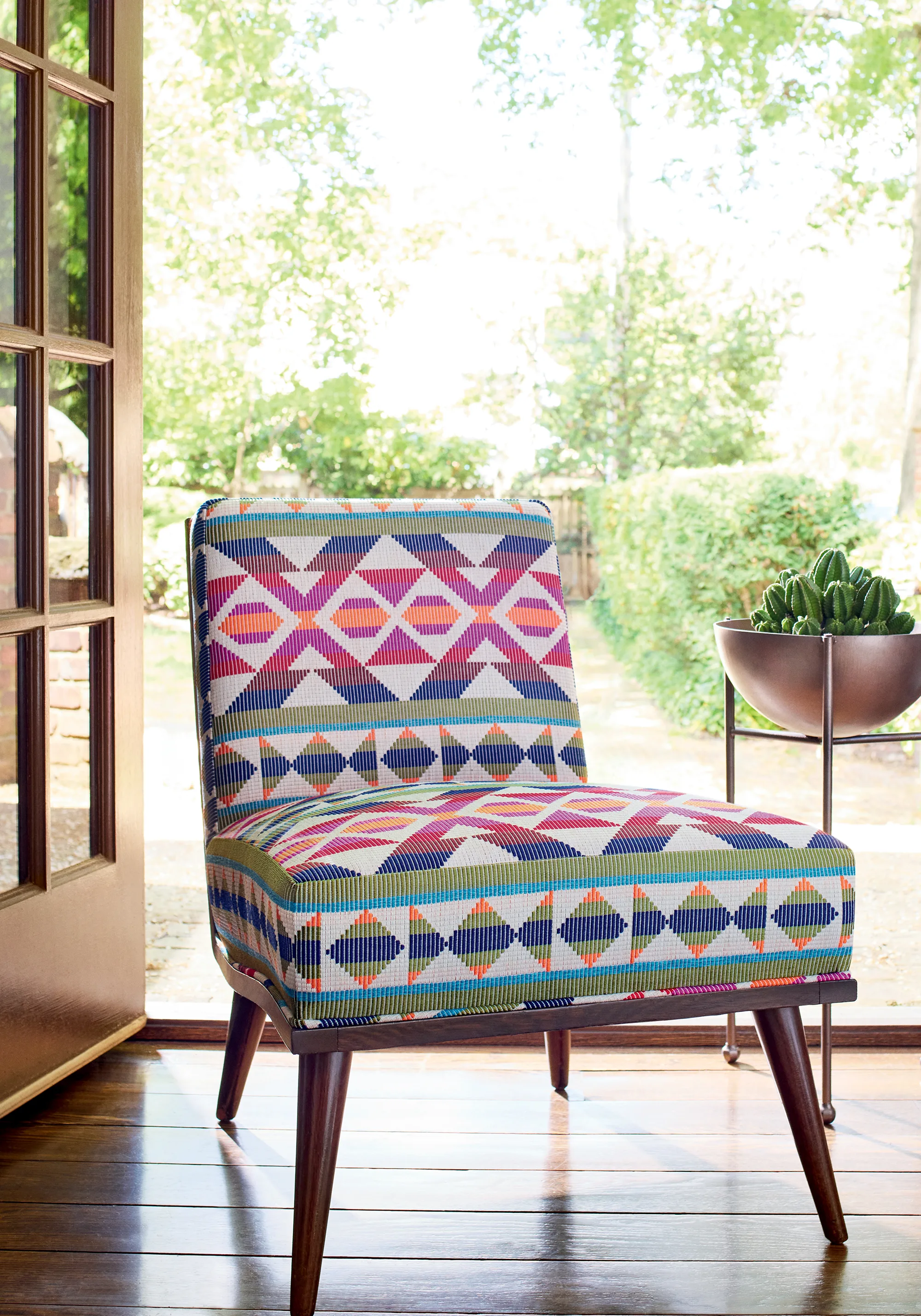 Thibaut Berber Blanket in Fuchsia and Navy (W712028)