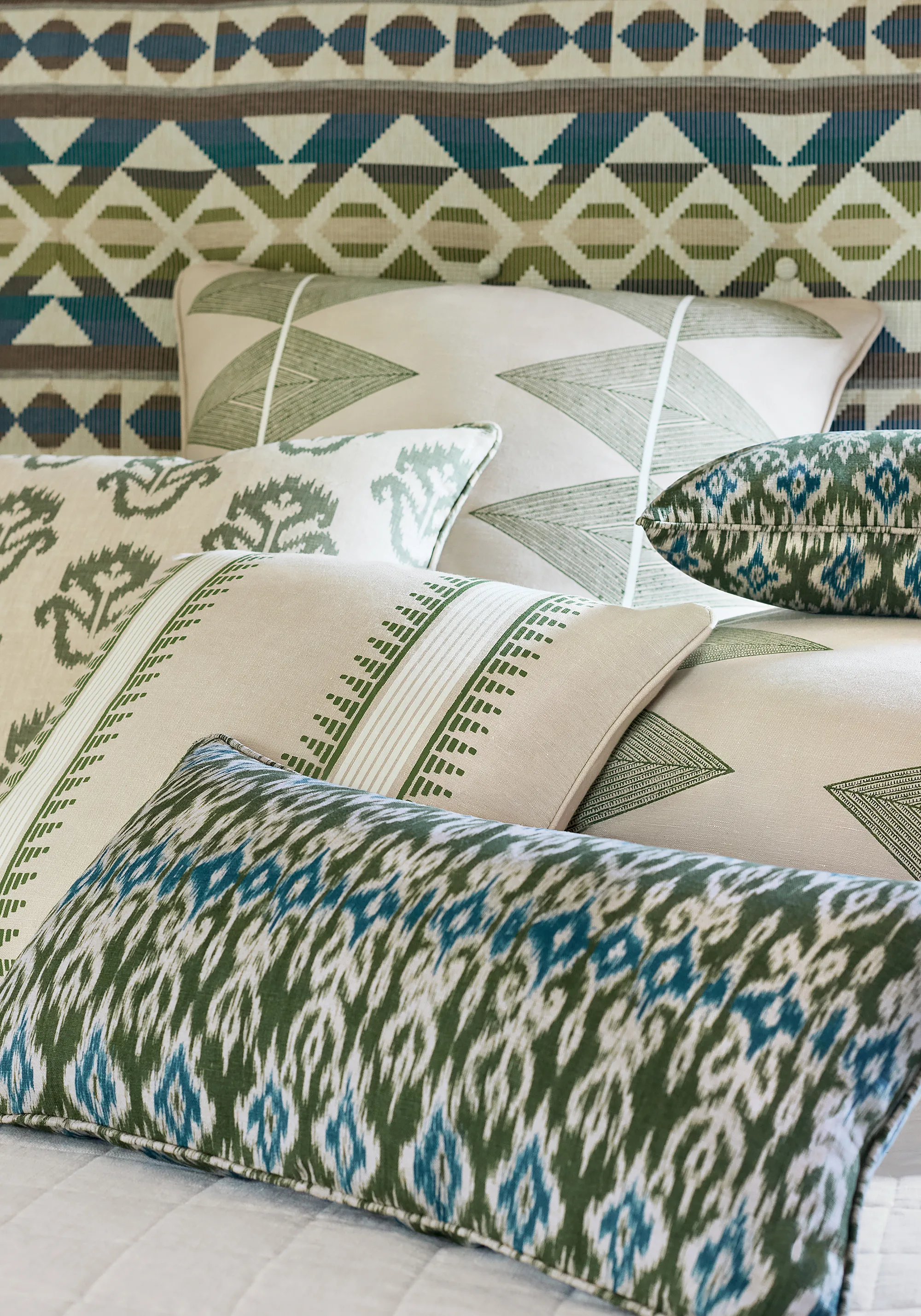 Thibaut Berber Blanket in Green and Blue (W712027)