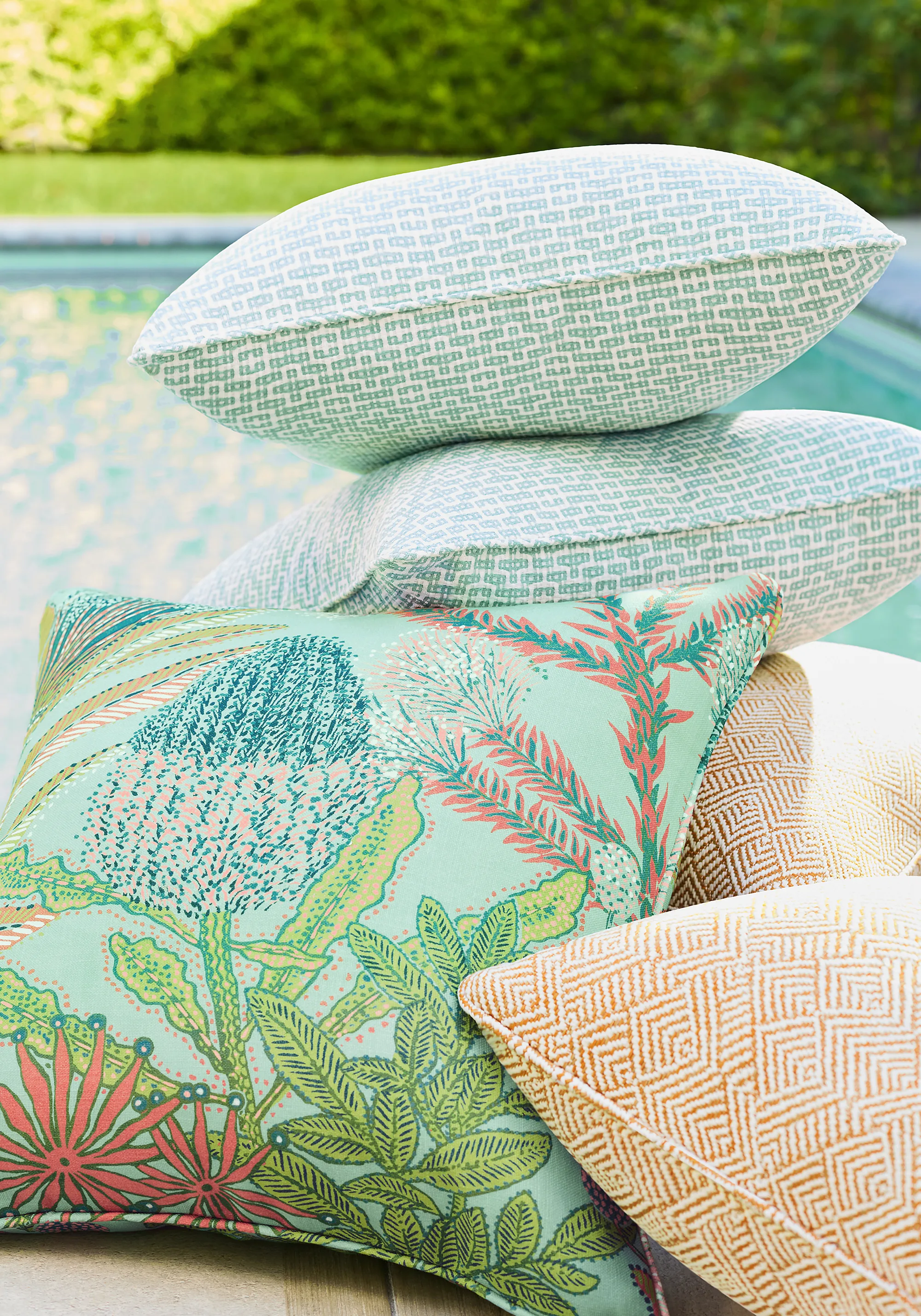 Thibaut Bistro in Aqua (W81730)