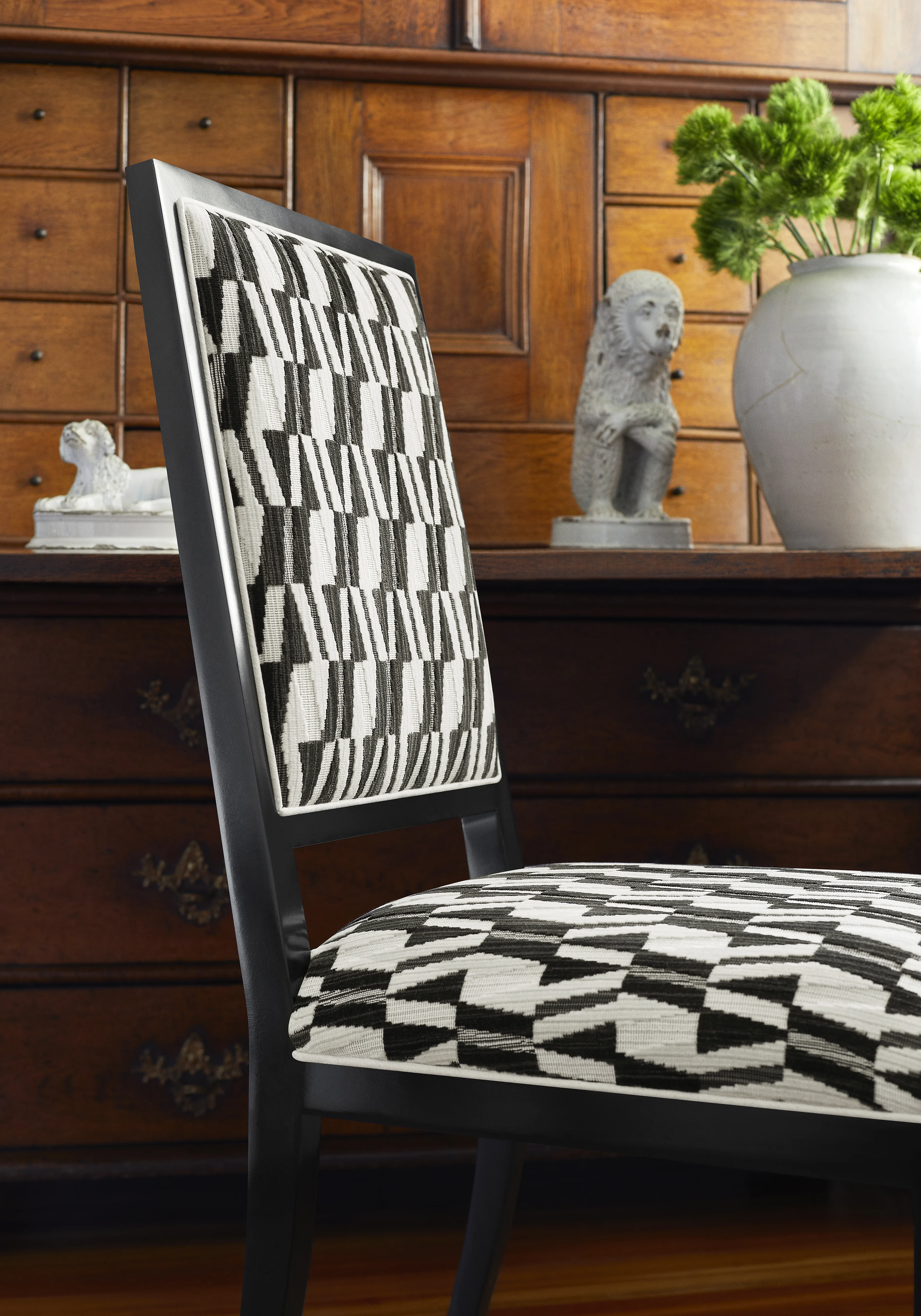 Thibaut Bossa Nova Velvet in Midnight (W72813)