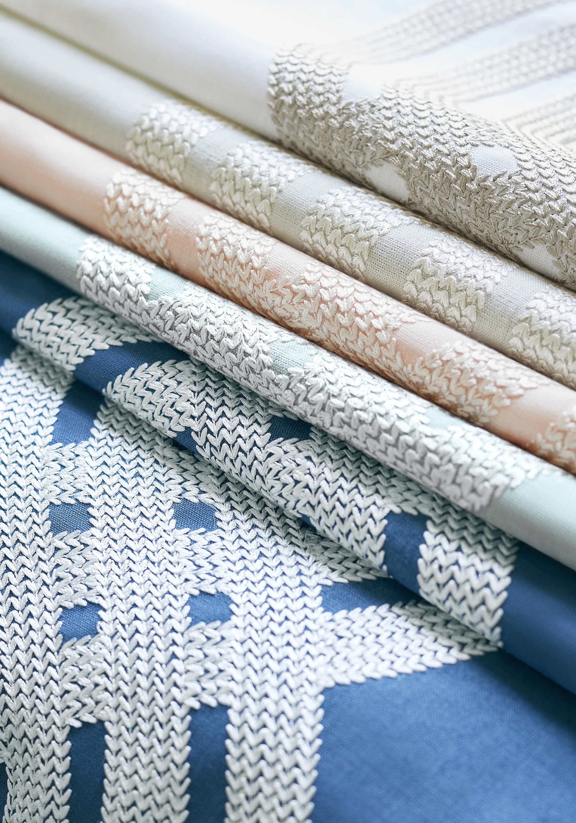 Thibaut Braid Embroidery in Cream (W710804)