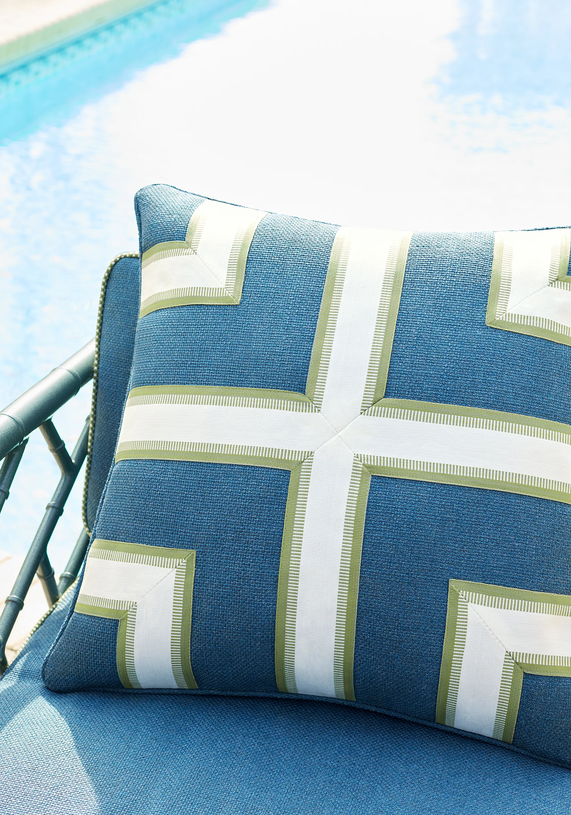 Thibaut Brynn in Teal (W81684)