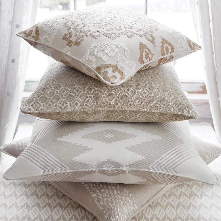 Anna French Burmese in Beige (AF73013)