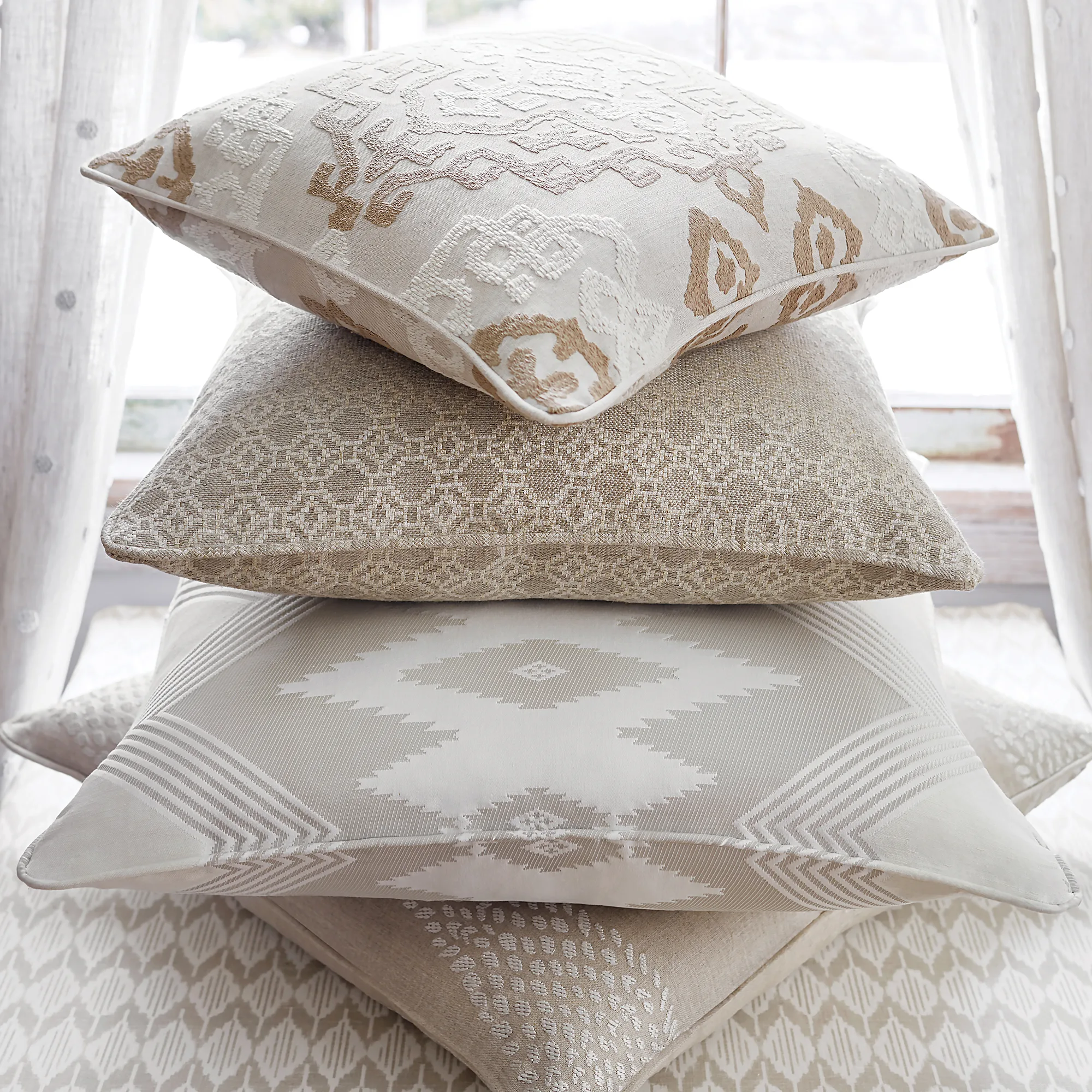 Anna French Burmese in Beige (AF73013)