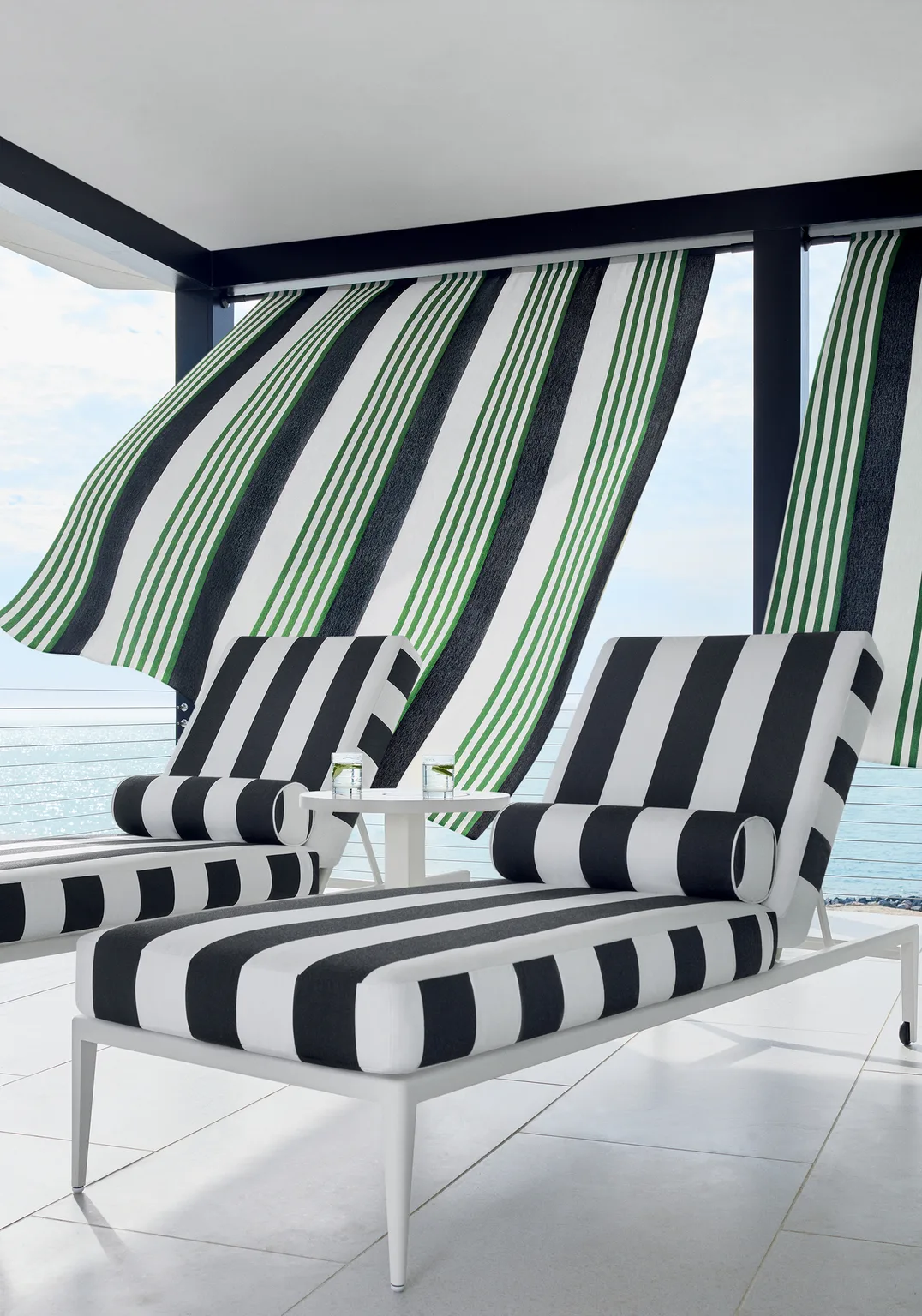 Thibaut Cabana Stripe in Onyx (W81638)