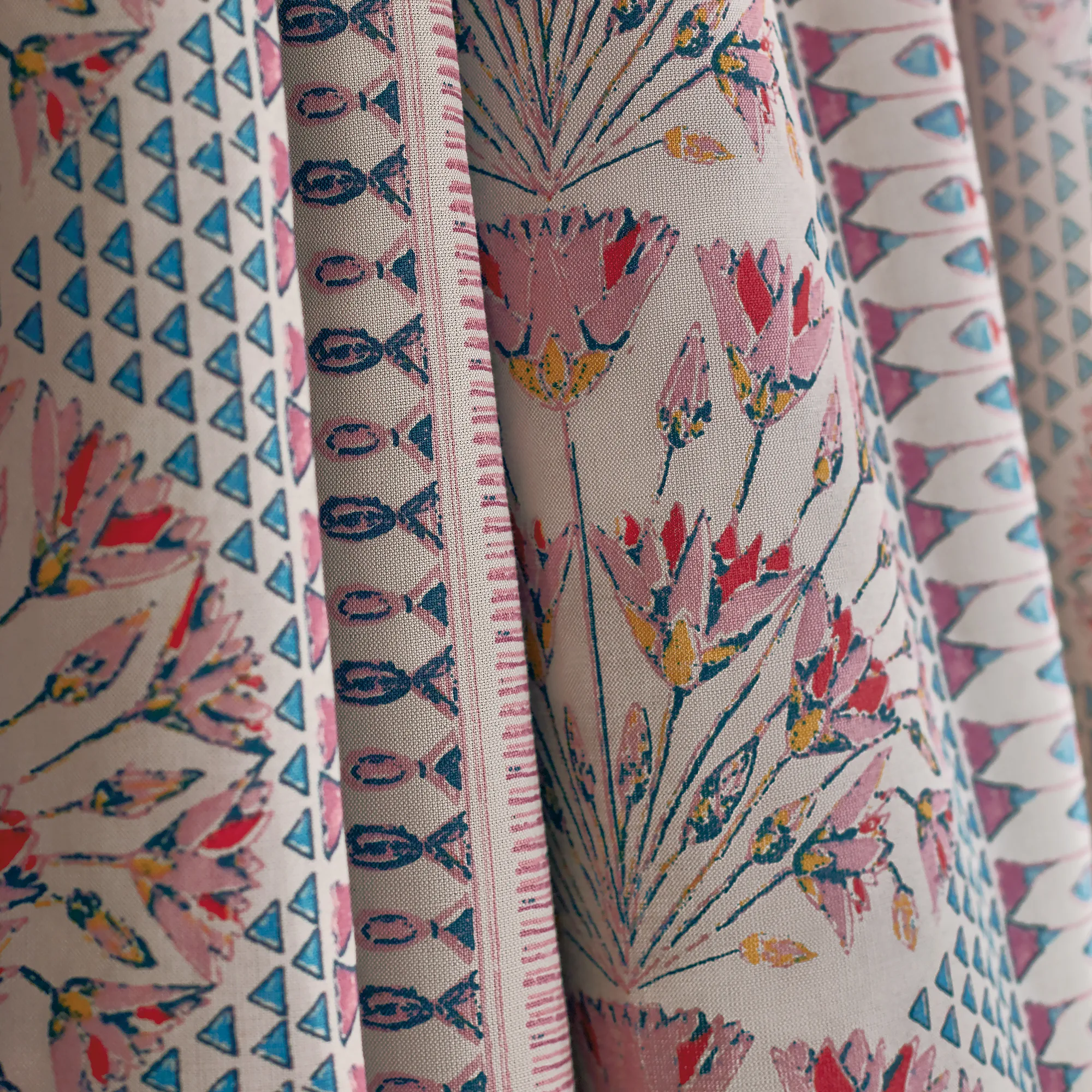 Anna French Cairo in Pink and Coral (AF9625)