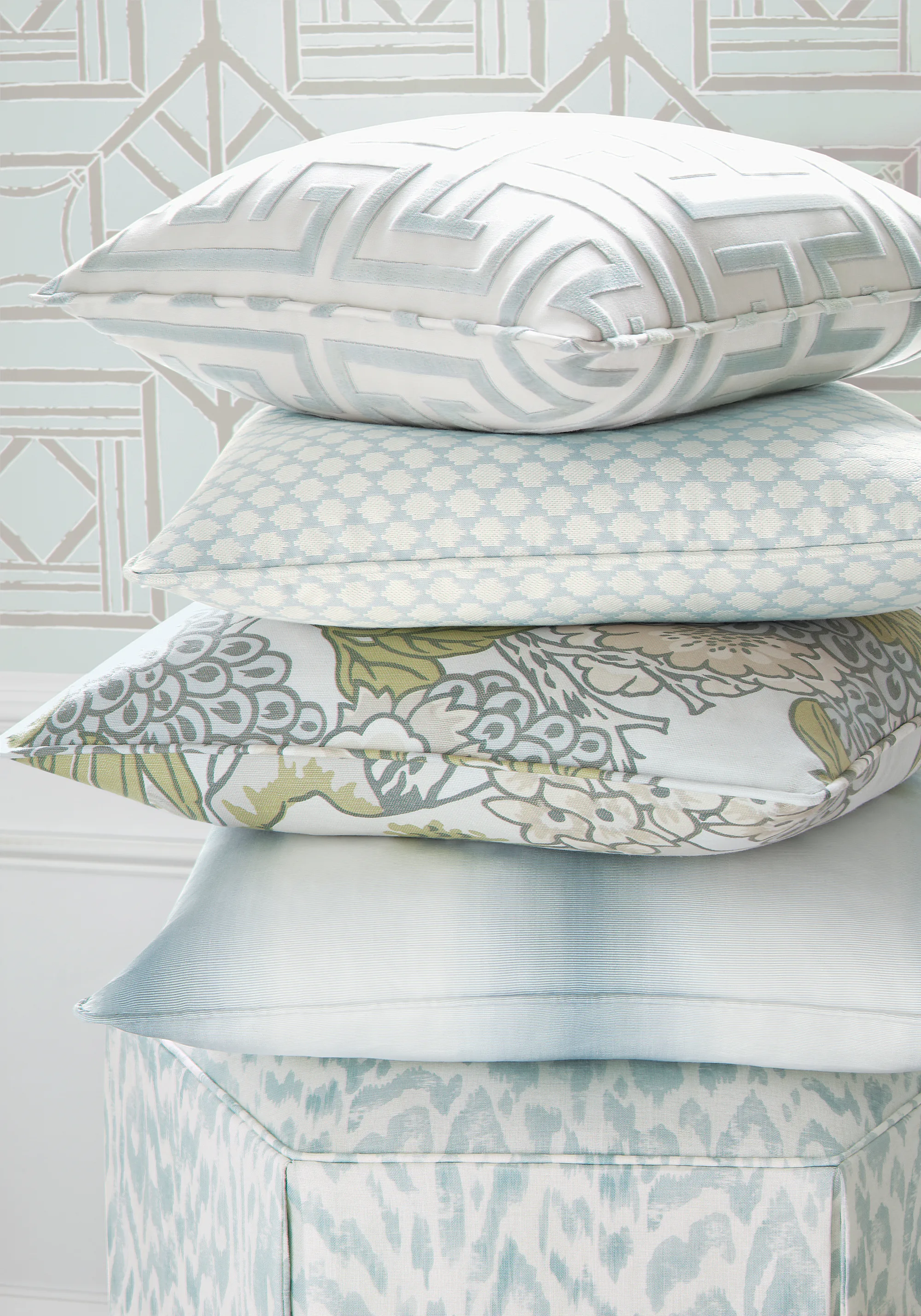 Thibaut Carlotta in Aqua (F975483)