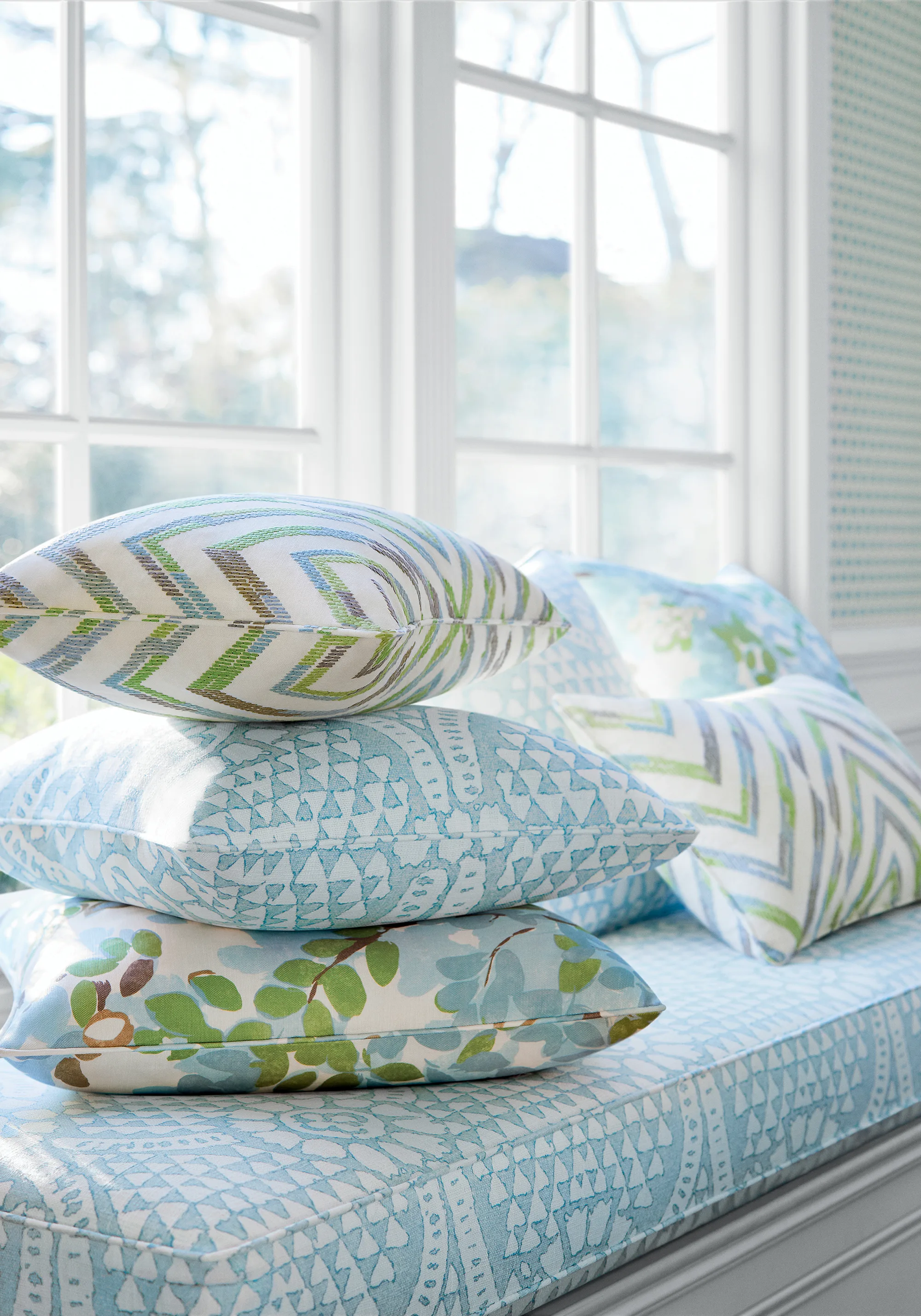 Thibaut Central Park in Spa Blue (F914335)