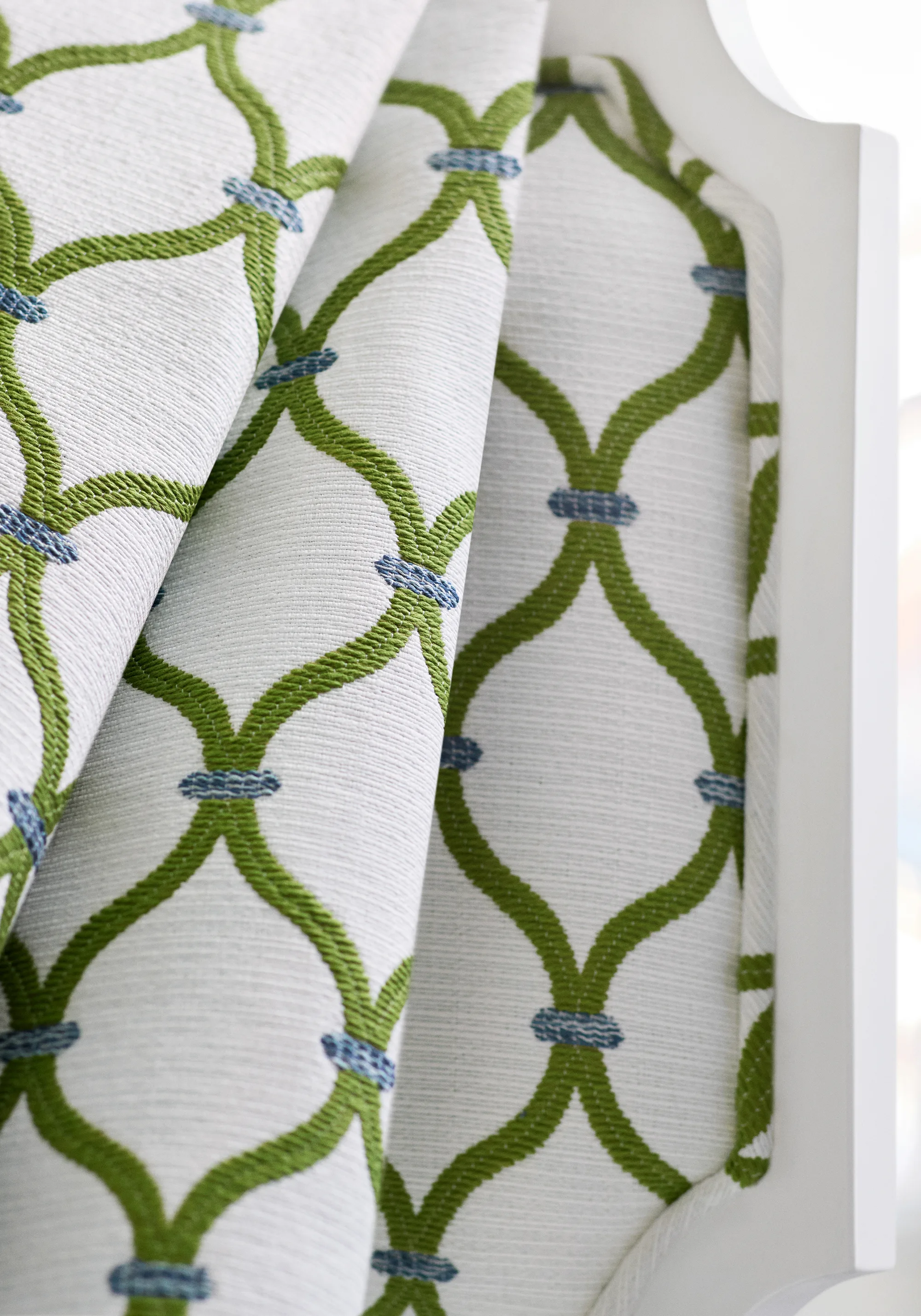 Thibaut Chandler in Leaf (W81936)