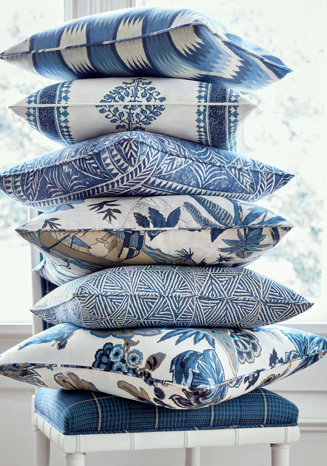 Thibaut Chappana in Blue and White (F910239)