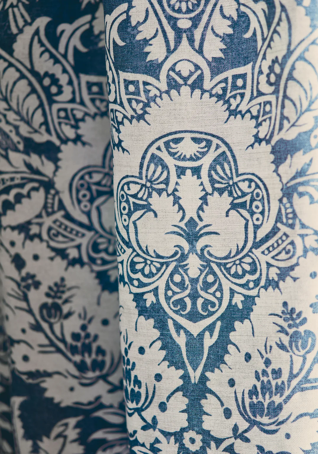 Thibaut Chardonnet Damask in Navy (F972583)