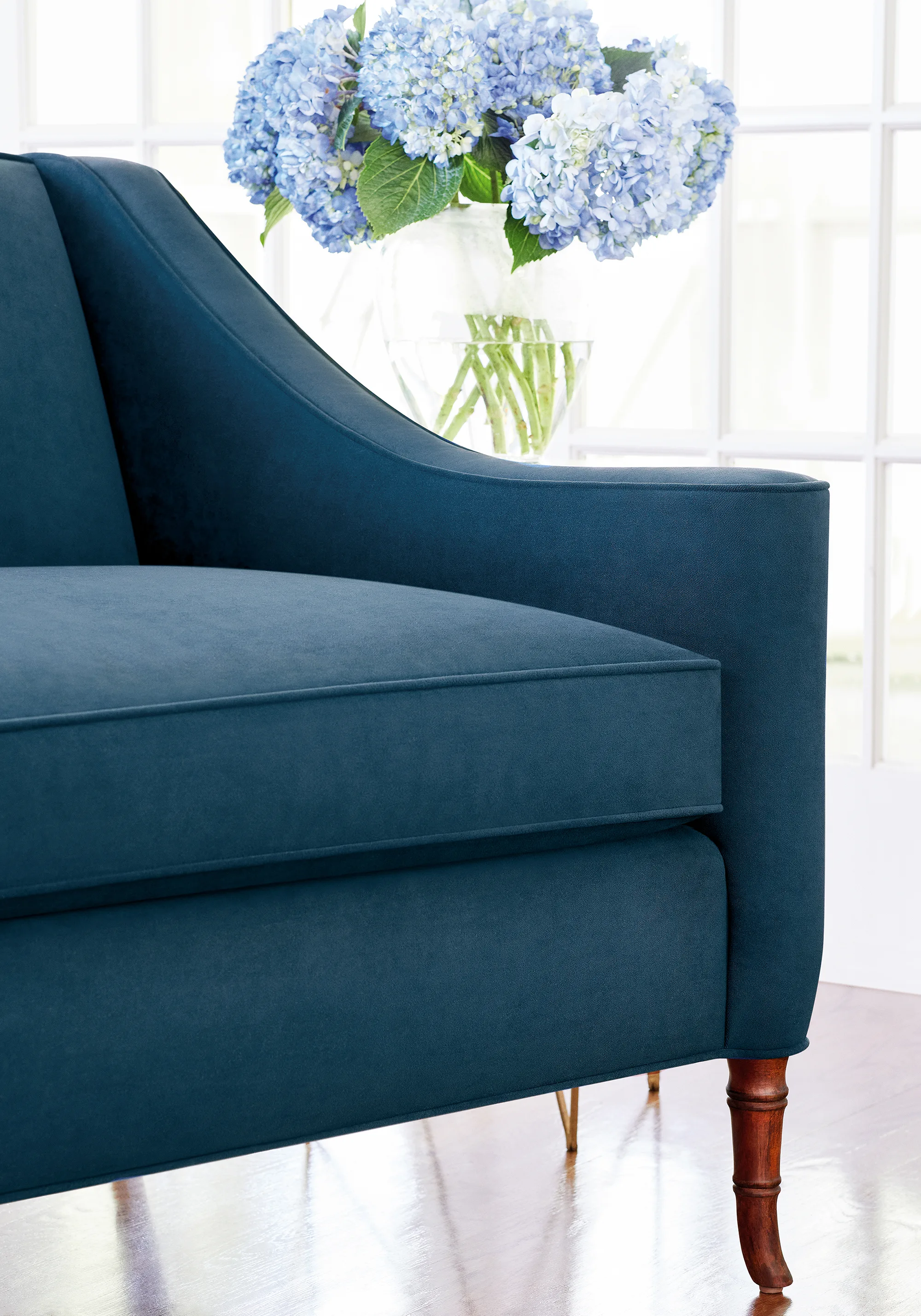 Thibaut Club Velvet in Marine (W7238)