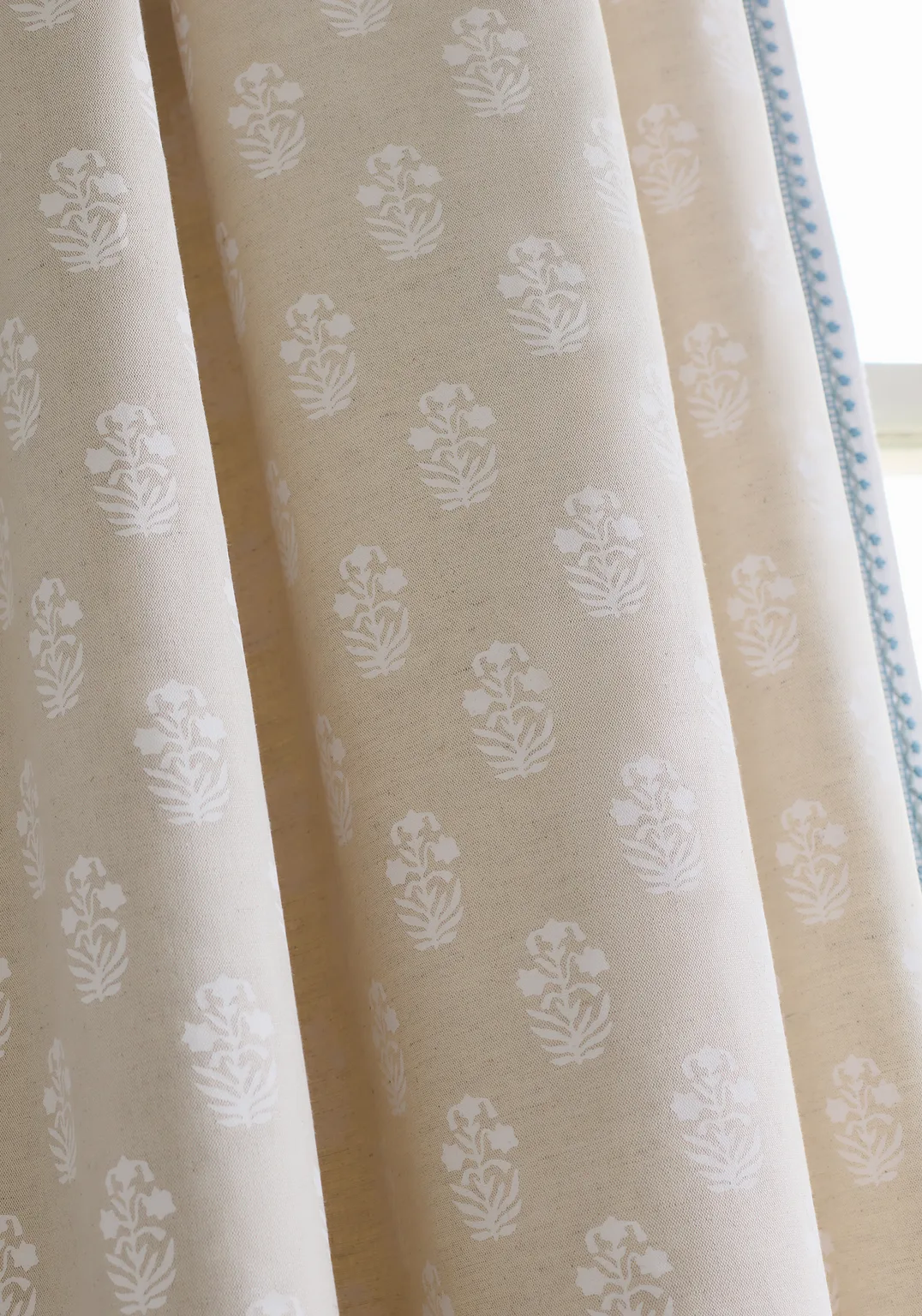 Thibaut Corwin in White on Natural (F936405)