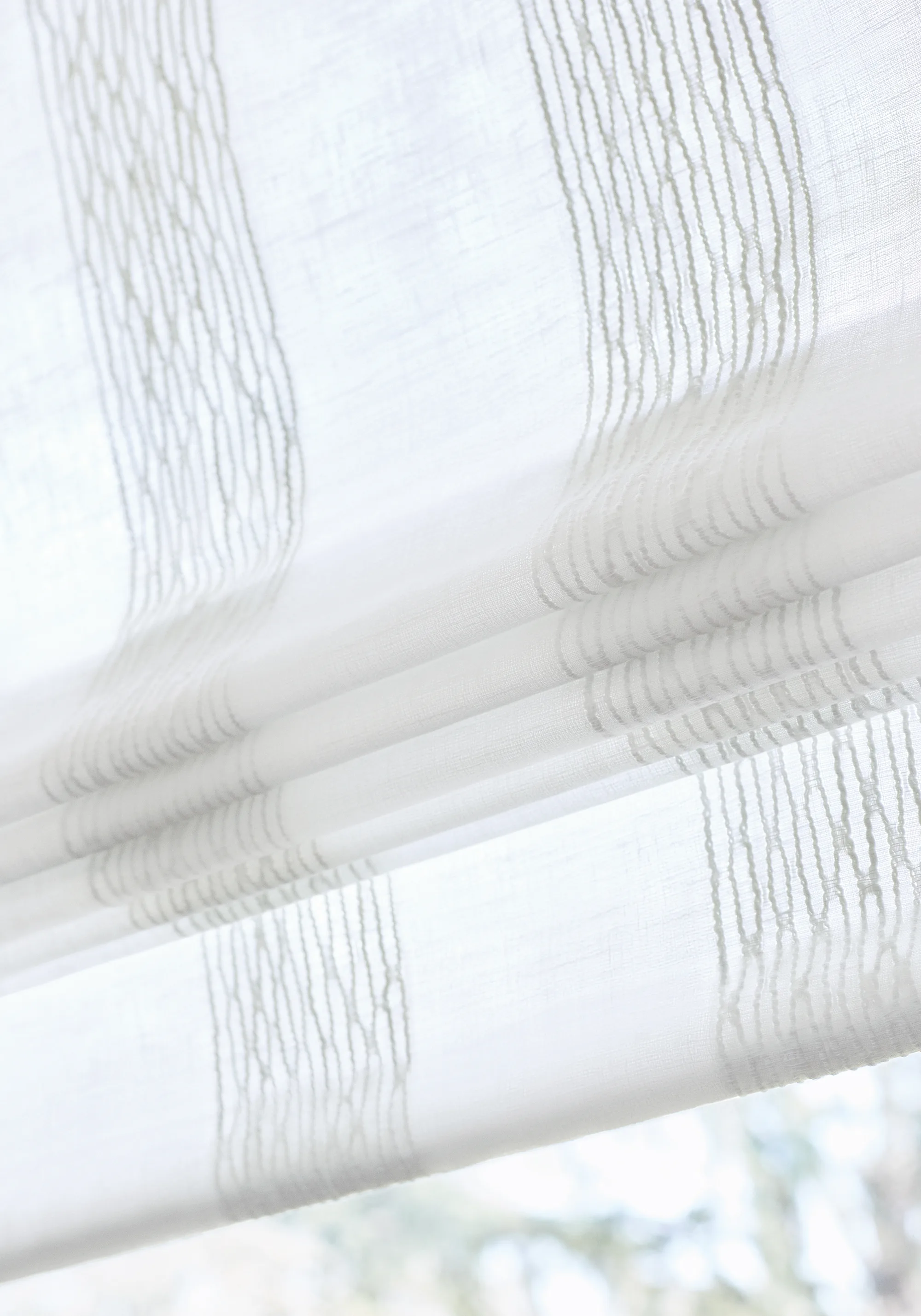 Thibaut Cypress Stripe in Snow White (FWW8264)