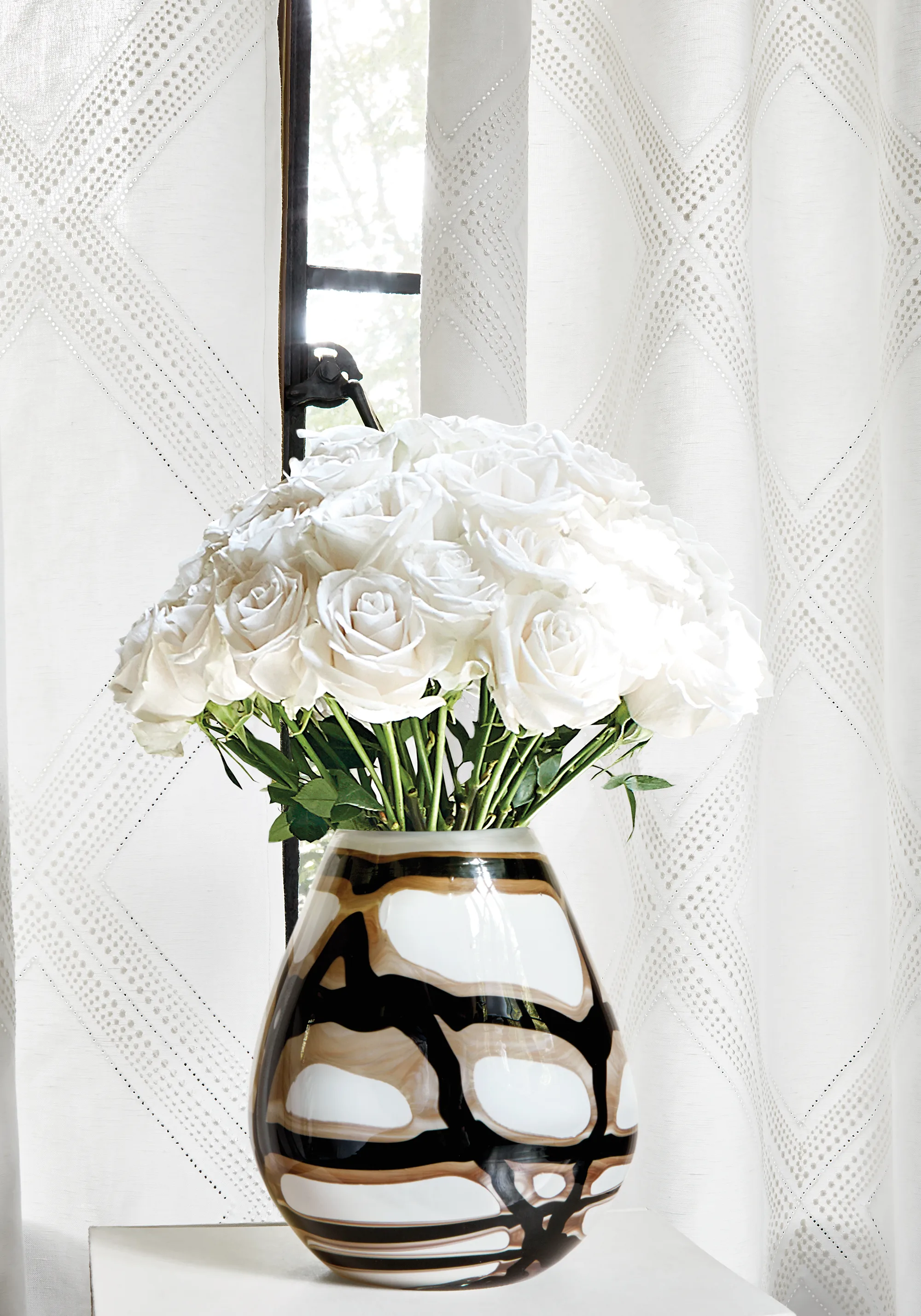 Thibaut Diamond Head Embroidery in White (W785013)
