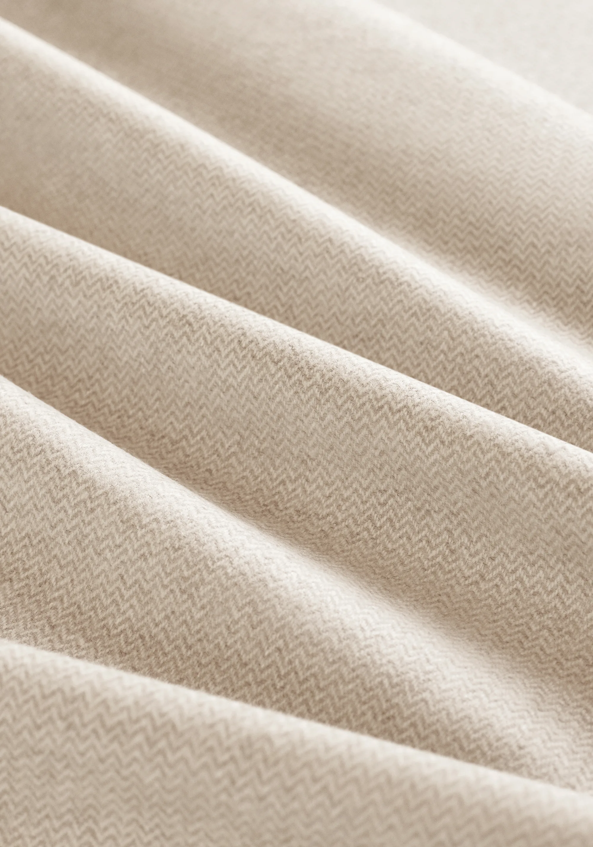 Thibaut Dorset in Almond (W80920)