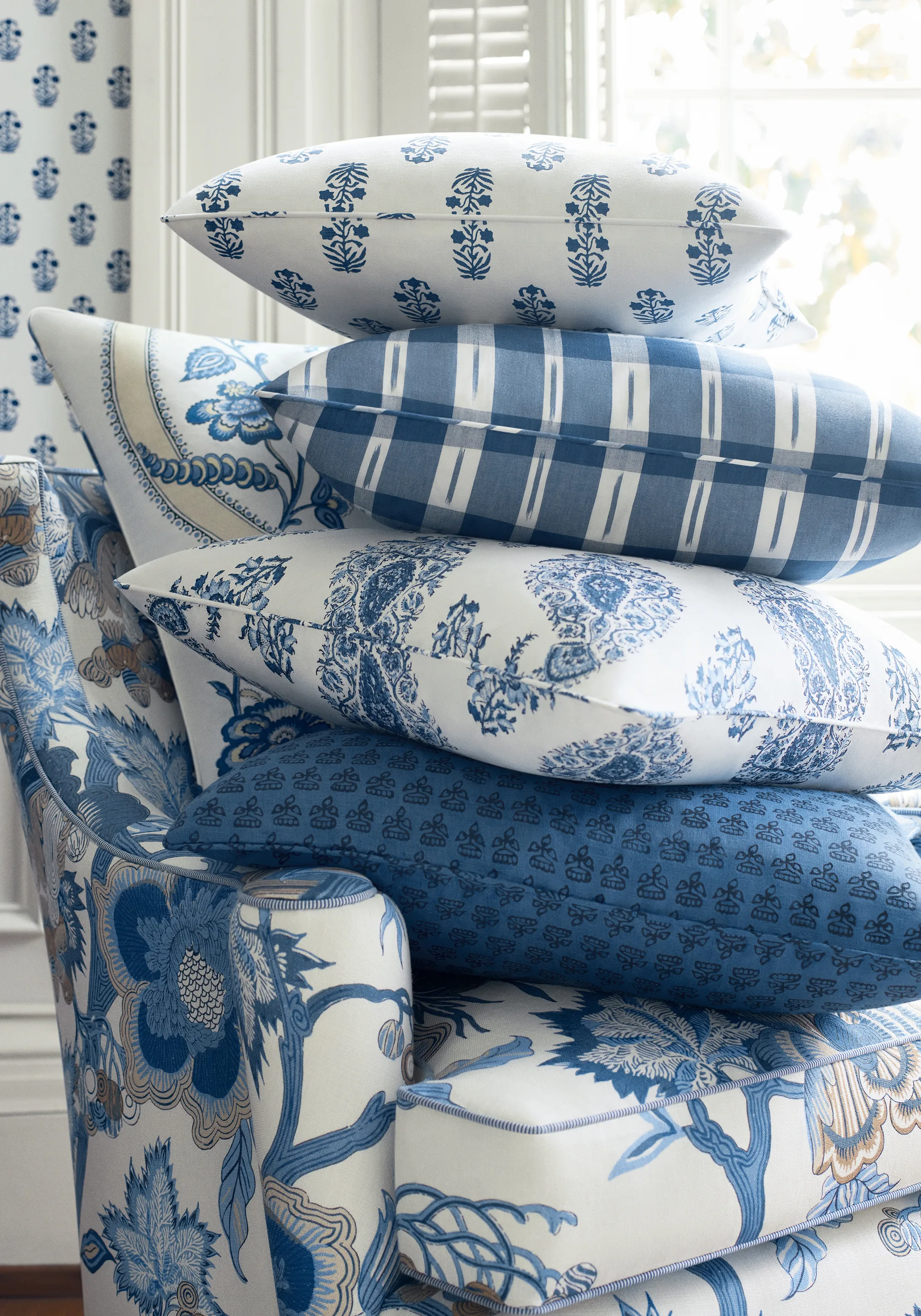 Thibaut East India in Blue and White (F936429)