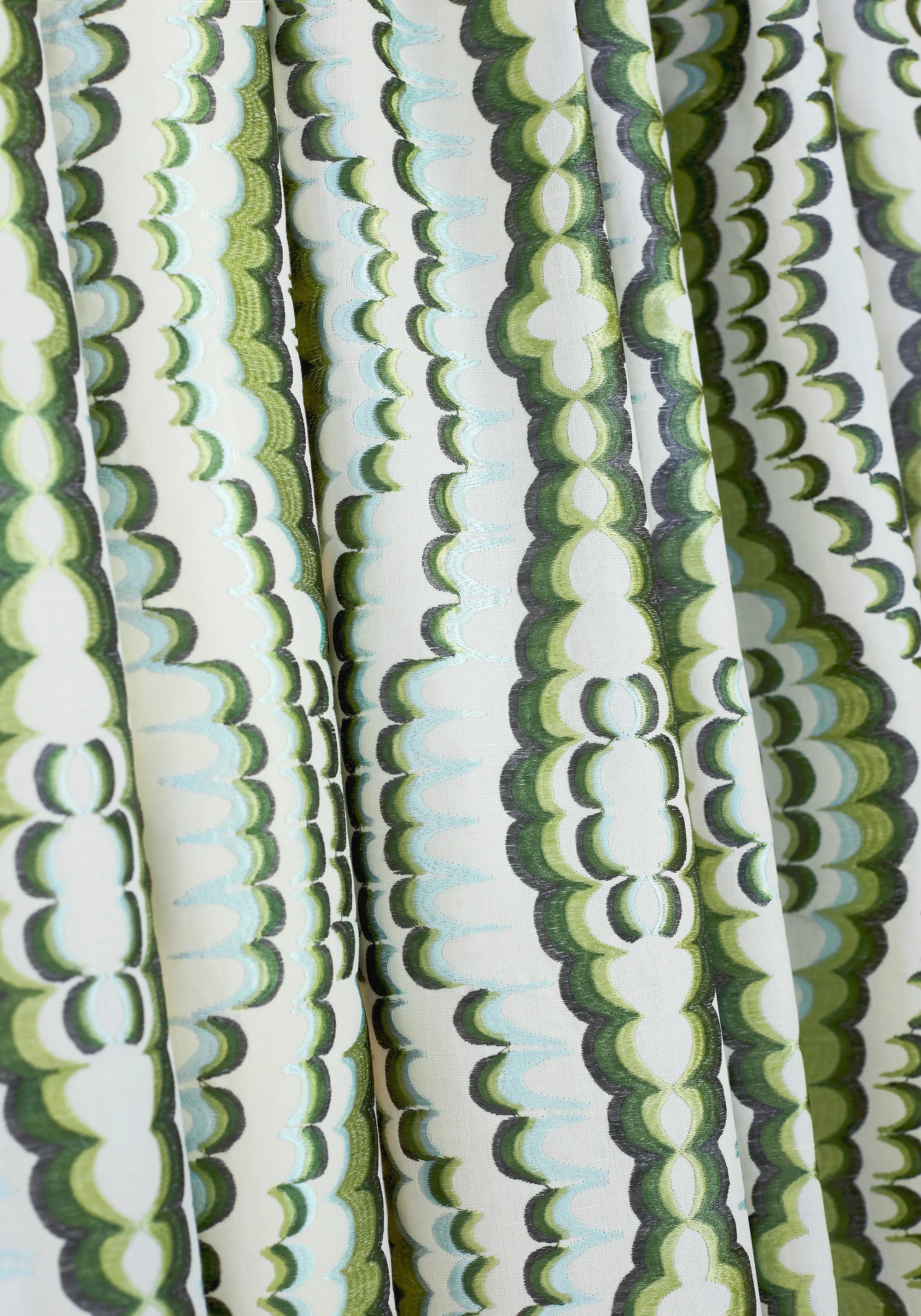Thibaut Ebru Embroidery in Green (W72984)