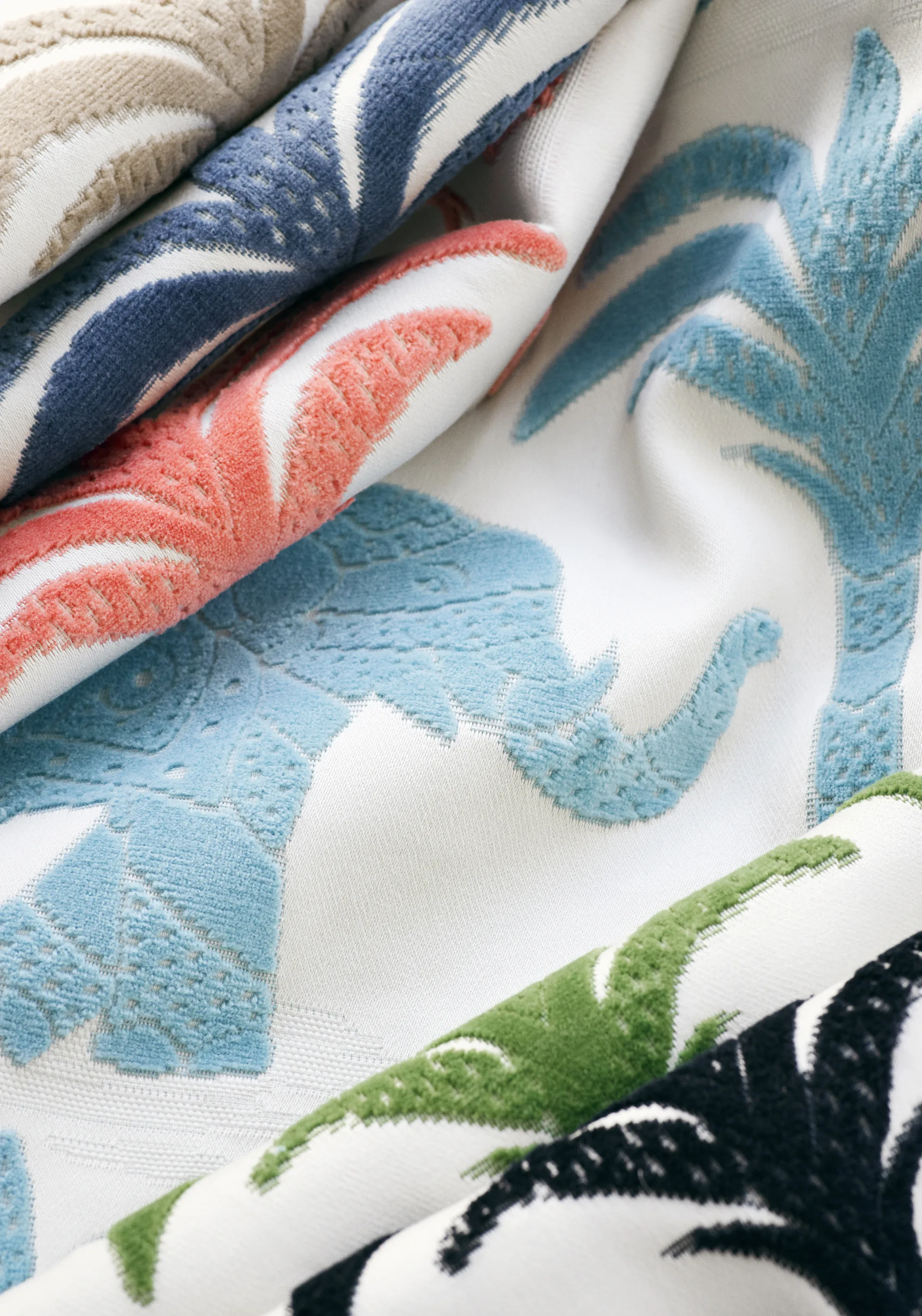 Thibaut Elephant Velvet in Coral (W716203)