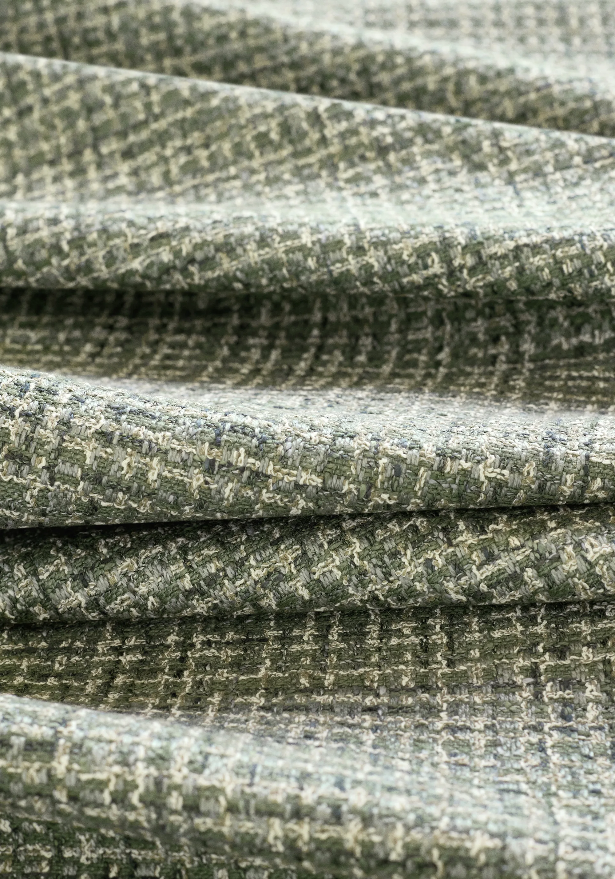 Thibaut Emilio in Juniper (W80955)