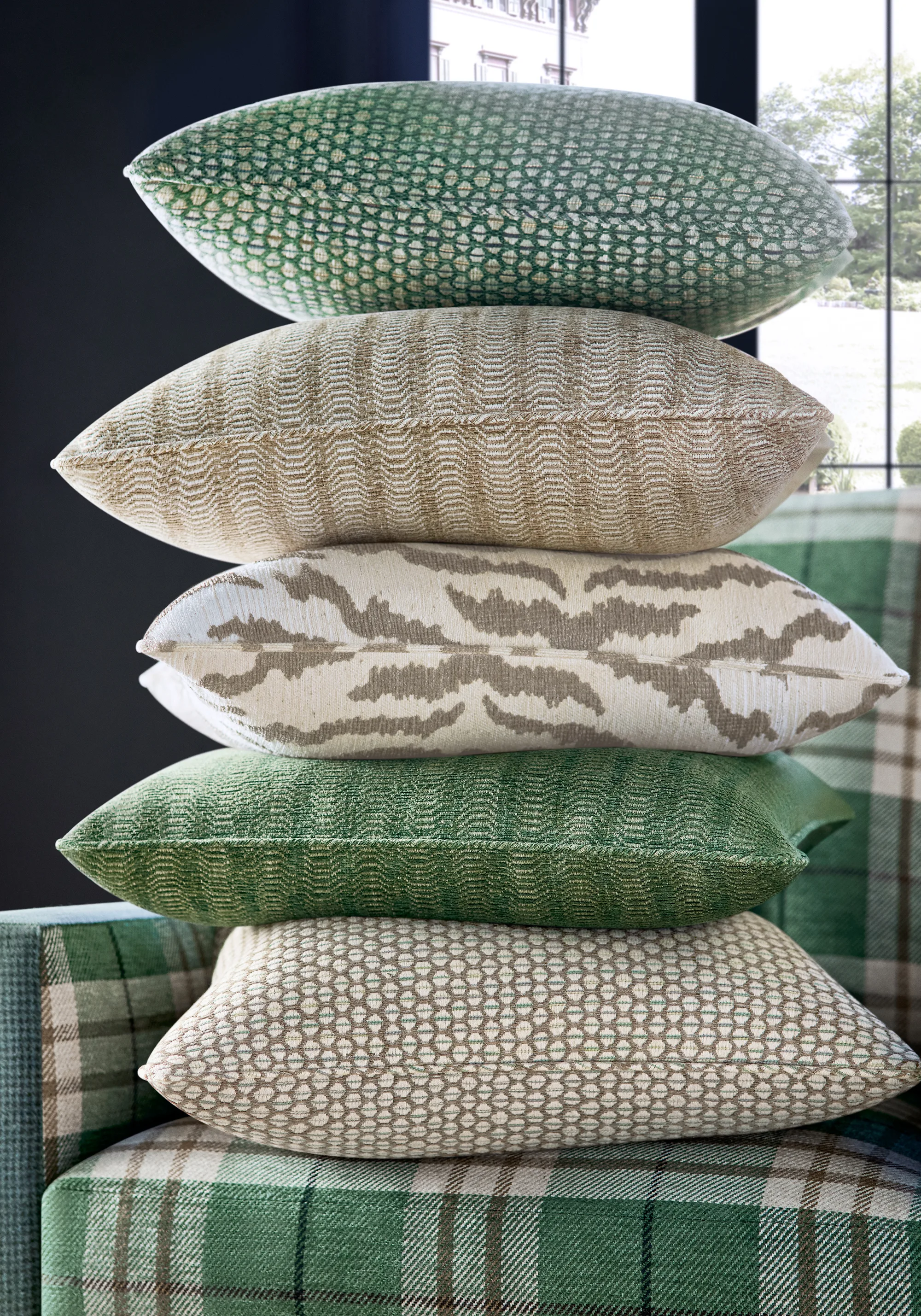 Thibaut Endicott in Fawn (W711306)