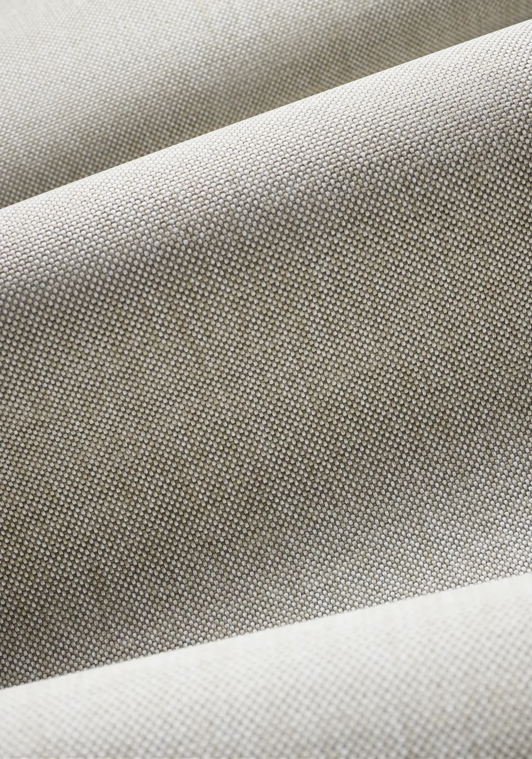 Thibaut Finn in Smoke (W81757)
