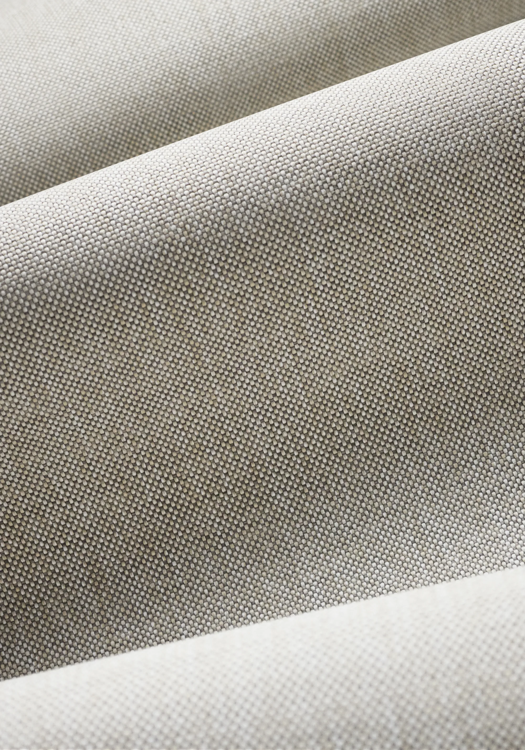 Thibaut Finn in Smoke (W81757)