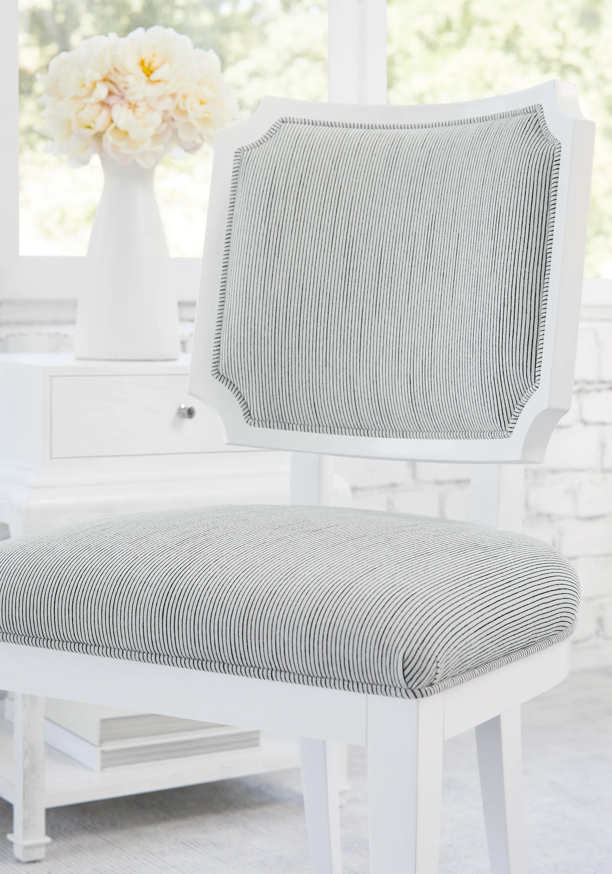 Thibaut Fino Velvet in Domino (W8148)
