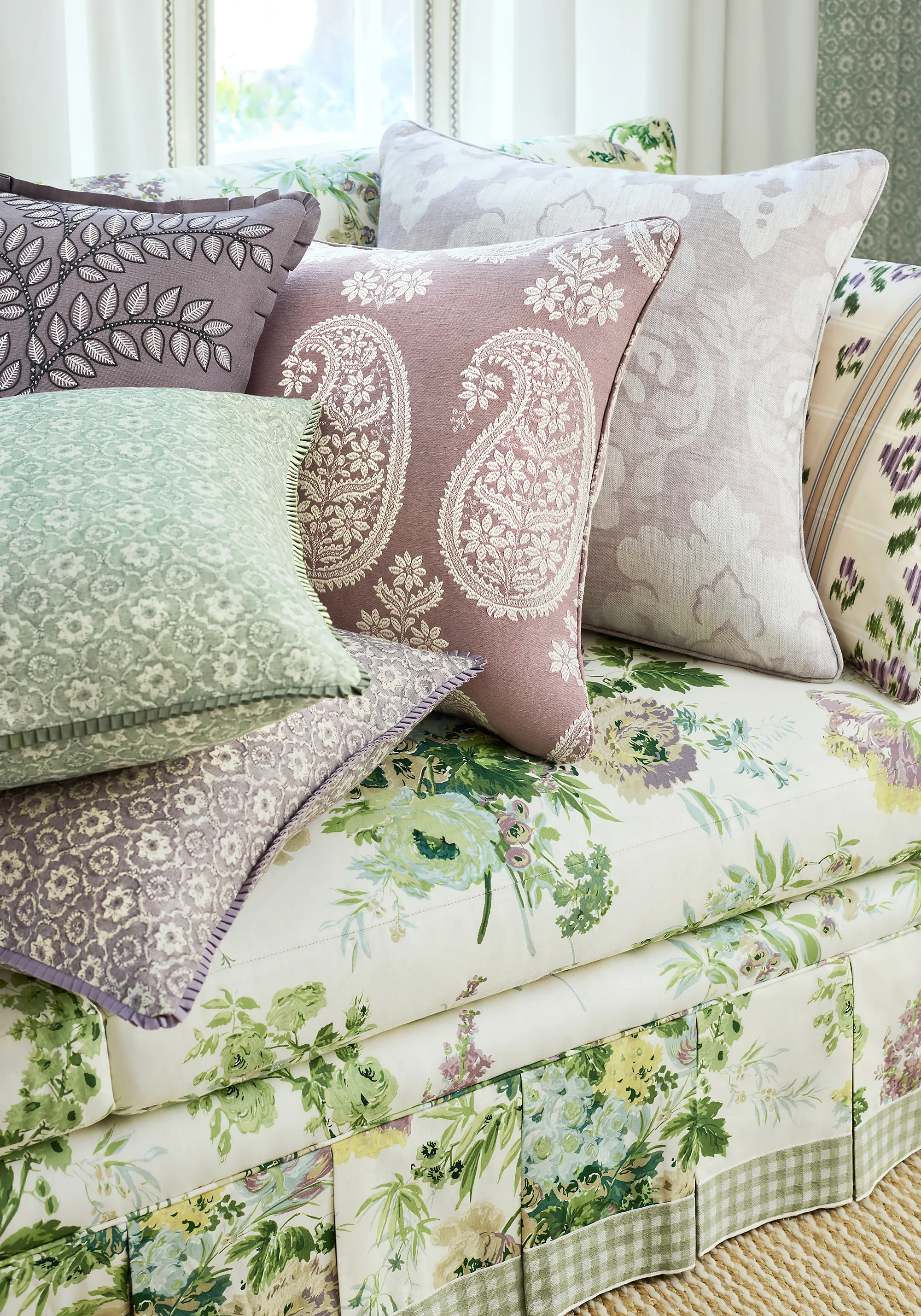 Anna French Frondescence Embroidery in Lavender (AW16100)